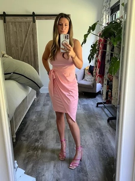 Keep it sleek, keep it stunning. This one-shoulder bodycon dress is the ultimate party piece. It's all about that pop of color and making a memorable entrance. Prepare for compliments!
#partyoutfit #formalwear #datenightoutfit #summerfashion

#LTKU #LTKStyleTip #LTKSeasonal