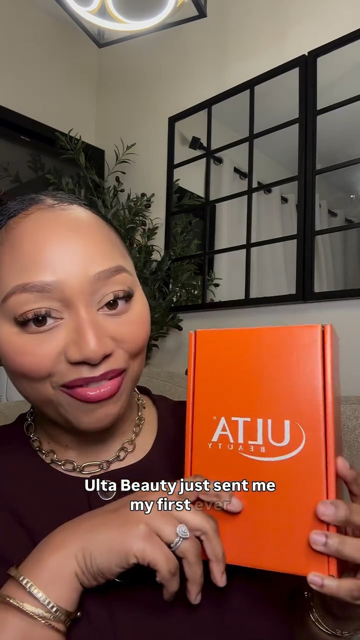 This is such a full-circle beauty moment for me 😭 Today I unboxed my first Ulta Beauty PR package and I couldn’t contain my excitement. To be recognized by @ultabeauty — a brand I’ve shopped at for years — feels surreal.

These @evianspray are already giving hydrated, refreshed, soft-life skin… and I cannot wait to incorporate them into my everyday routine. #whatsinmybag #ultahaul

#LTKBeauty #LTKselfcare #LTKHoliday