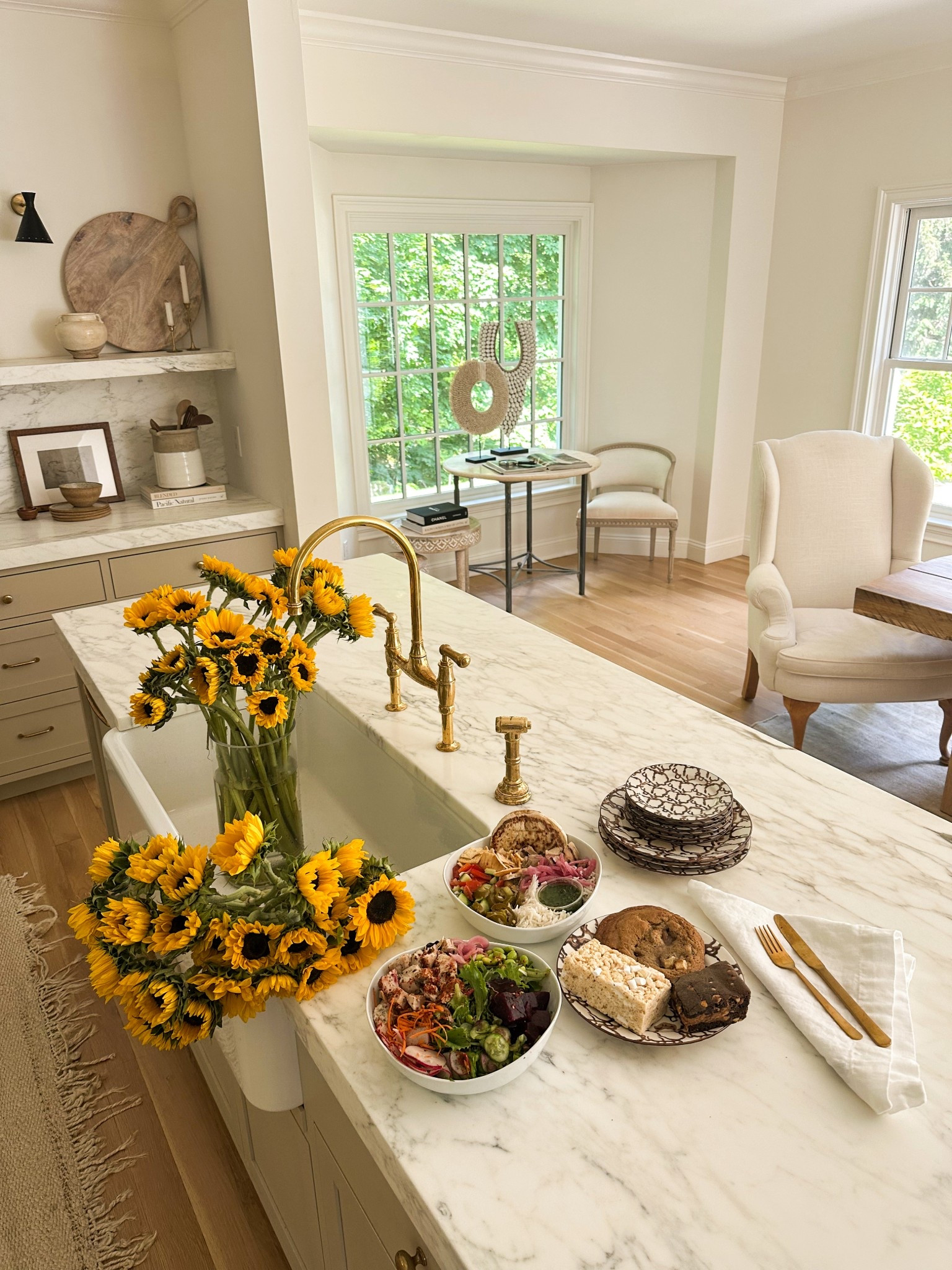 Brown splatterware plates, kitchen, farmhouse kitchen, decor, interiors, Kat Jamieson home kitchen, marble counter. 

#LTKHome #LTKParties #LTKSeasonal