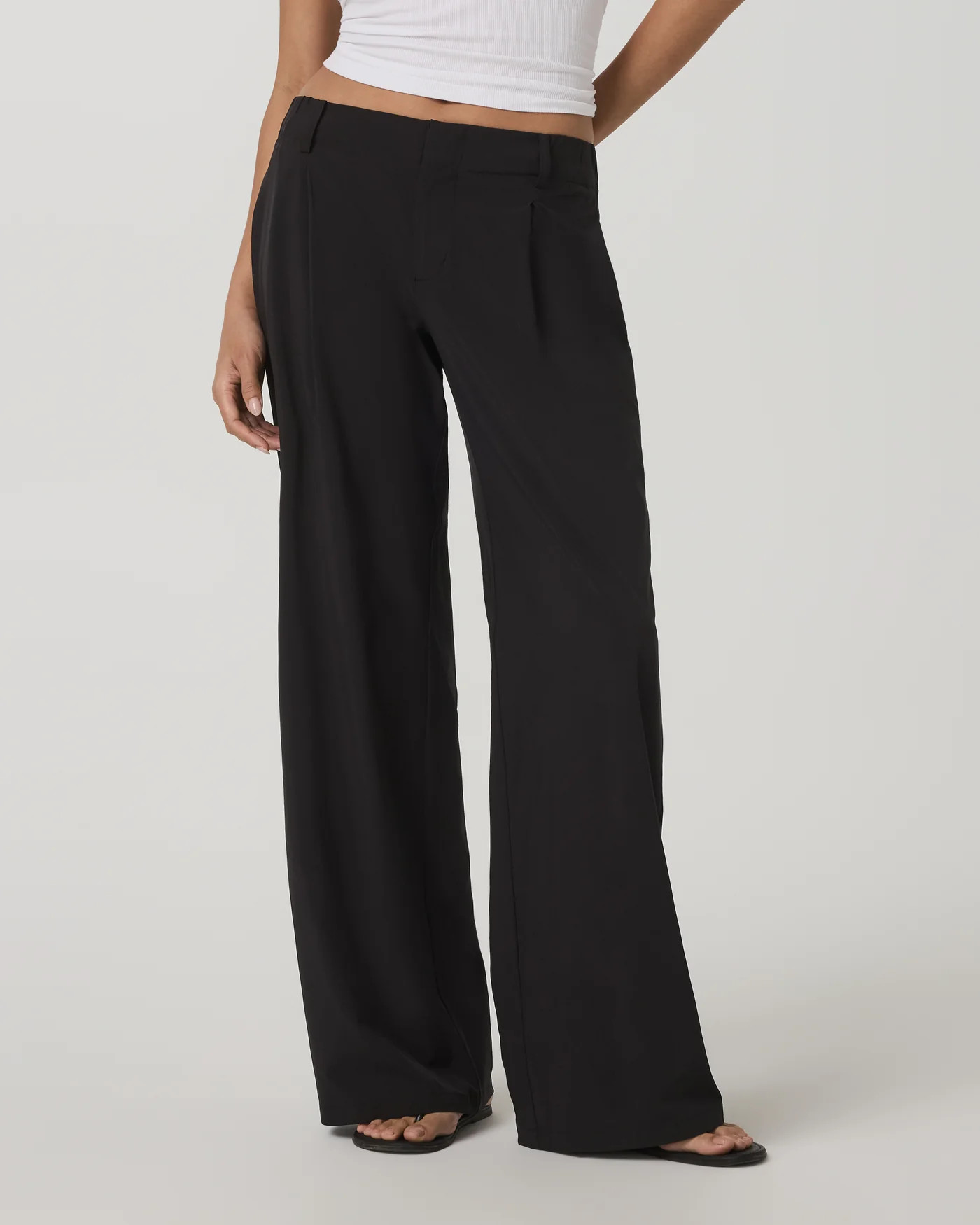 Villa Everyday Wideleg Trouser – Women's Black Pants – Vuori | Vuori Clothing (US & Canada)
