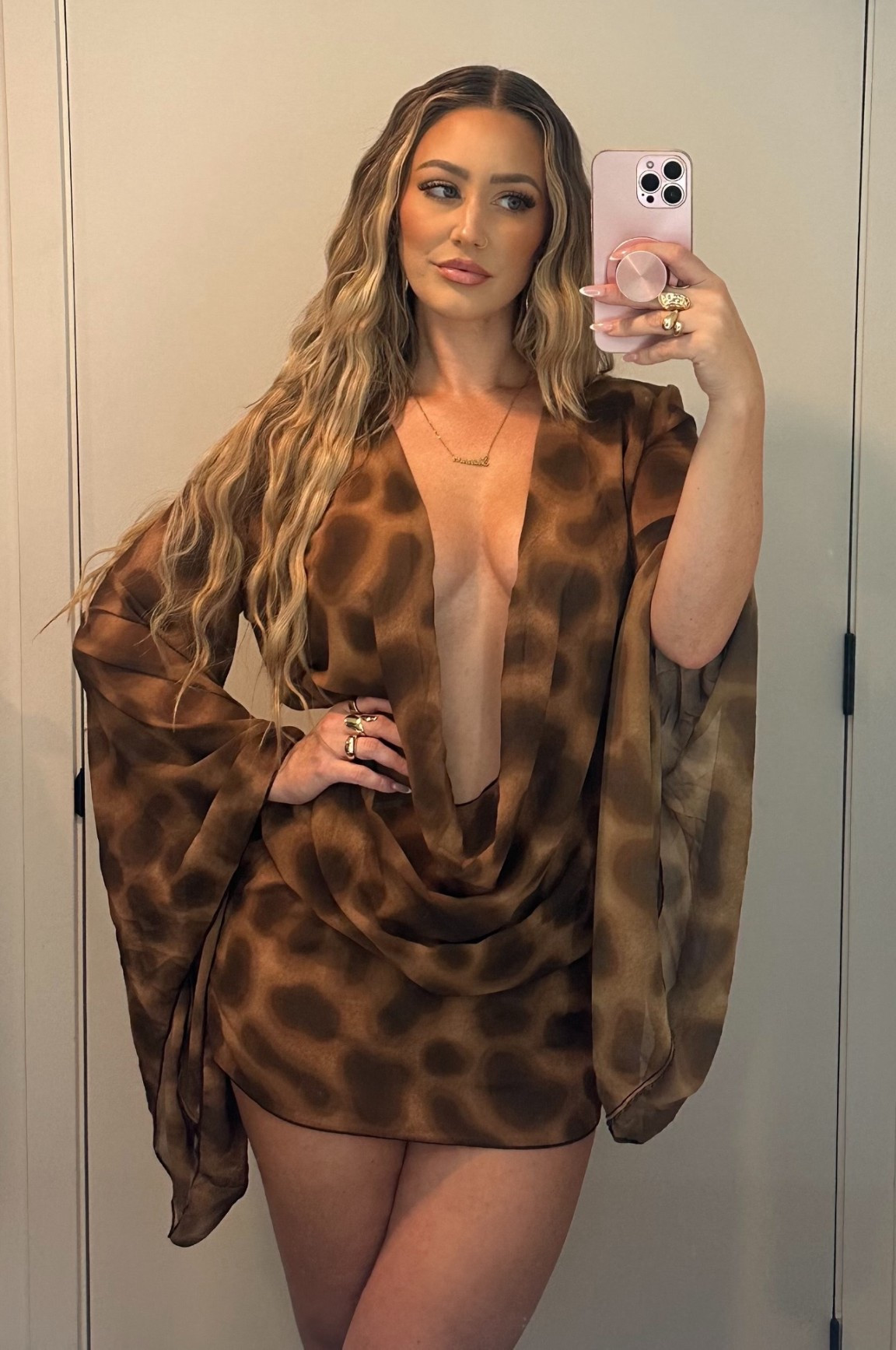 Wearing a large 

#LTKFindsUnder100 #LTKFindsUnder50 #LTKHoliday