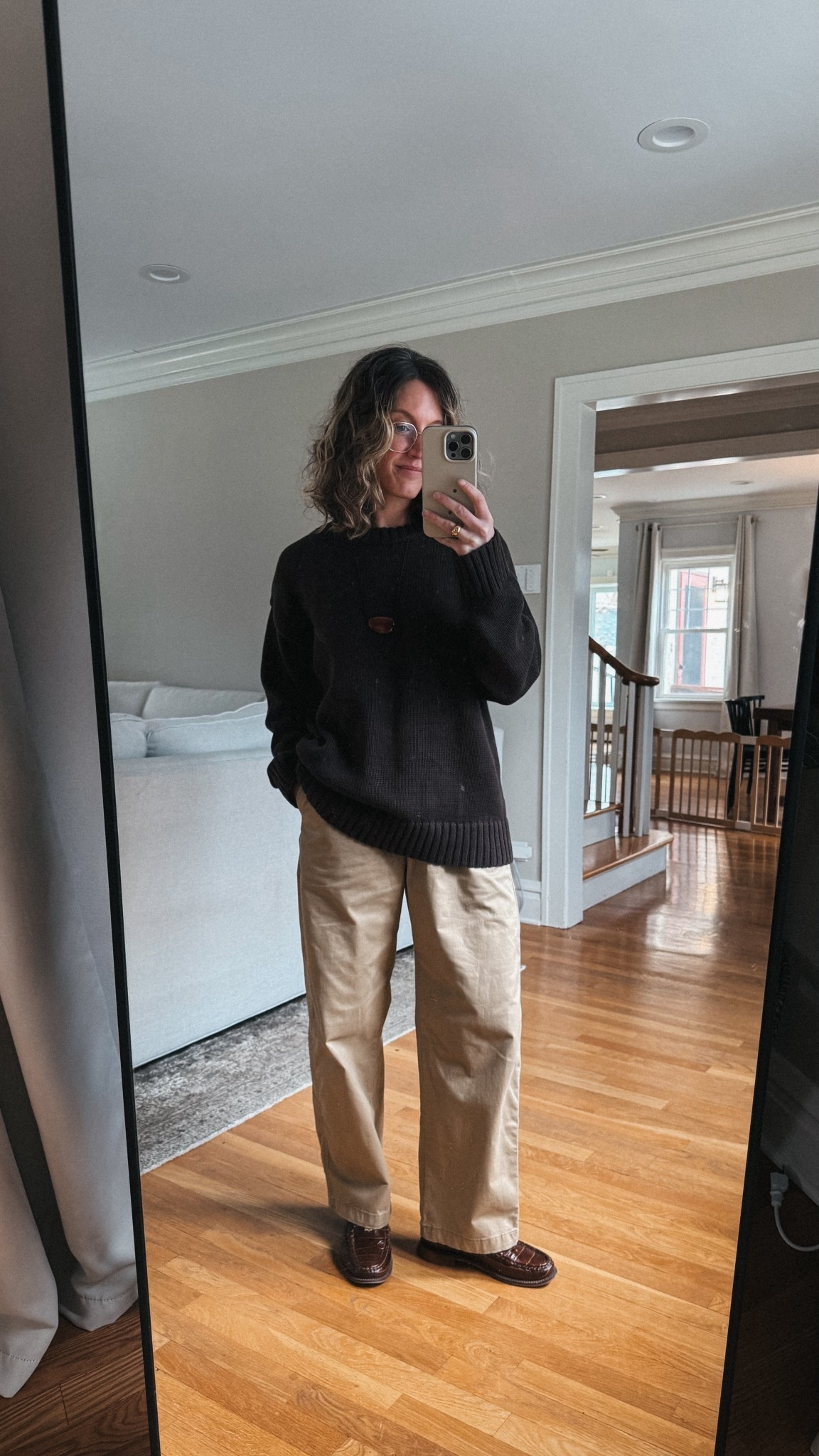 Look of the Day // 3.13

Gap sweater, XS, TTS for an oversized fit. Gap Factory pants, XSR, TTS but I got the regular not the petite. Frēda Salvador loafers, TTS, STITCHANDSALT10 for 10% off. Heaven Mayhem necklace  

#LTKPetite #LTKOver40