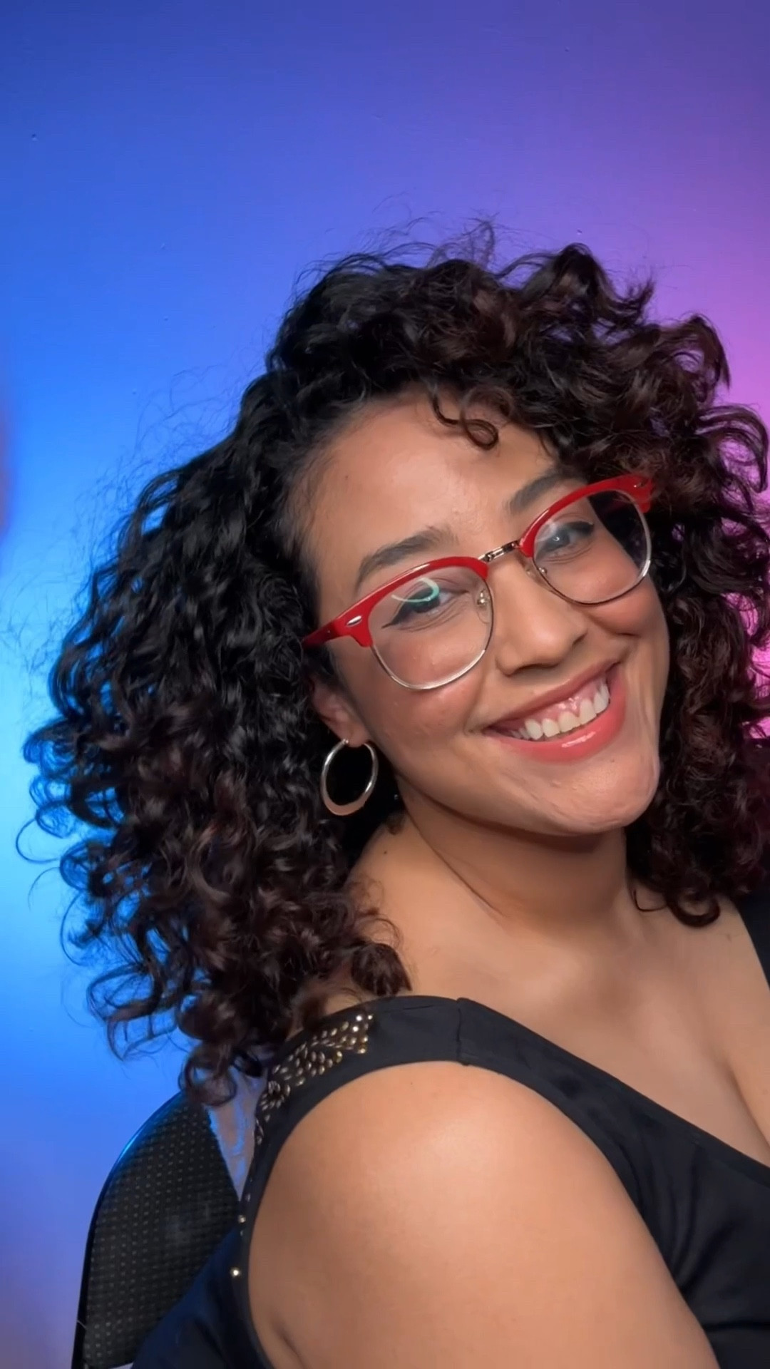 VOLUME STYLING CURLS WITH THE DOUX

For reference my hair is medium density, medium hair strands, medium and high porosity due to being color treated on the ends. My curls are more prominent at my hairline and my crown area has more waves into curl when my hair is long  

Products used:
✨Innersense Hair Love Prep Spray
✨The Doux Crazy Sexy Curl Foam

Felicia leatherwood brush with the best brush, Dyson supersonic, blow dryer, curly girl, one product styling routine, foam for curls, mousse for curly hair, volume routine, quick drying curl routine


#LTKBeauty #LTKdayinmylife #LTKgrwm