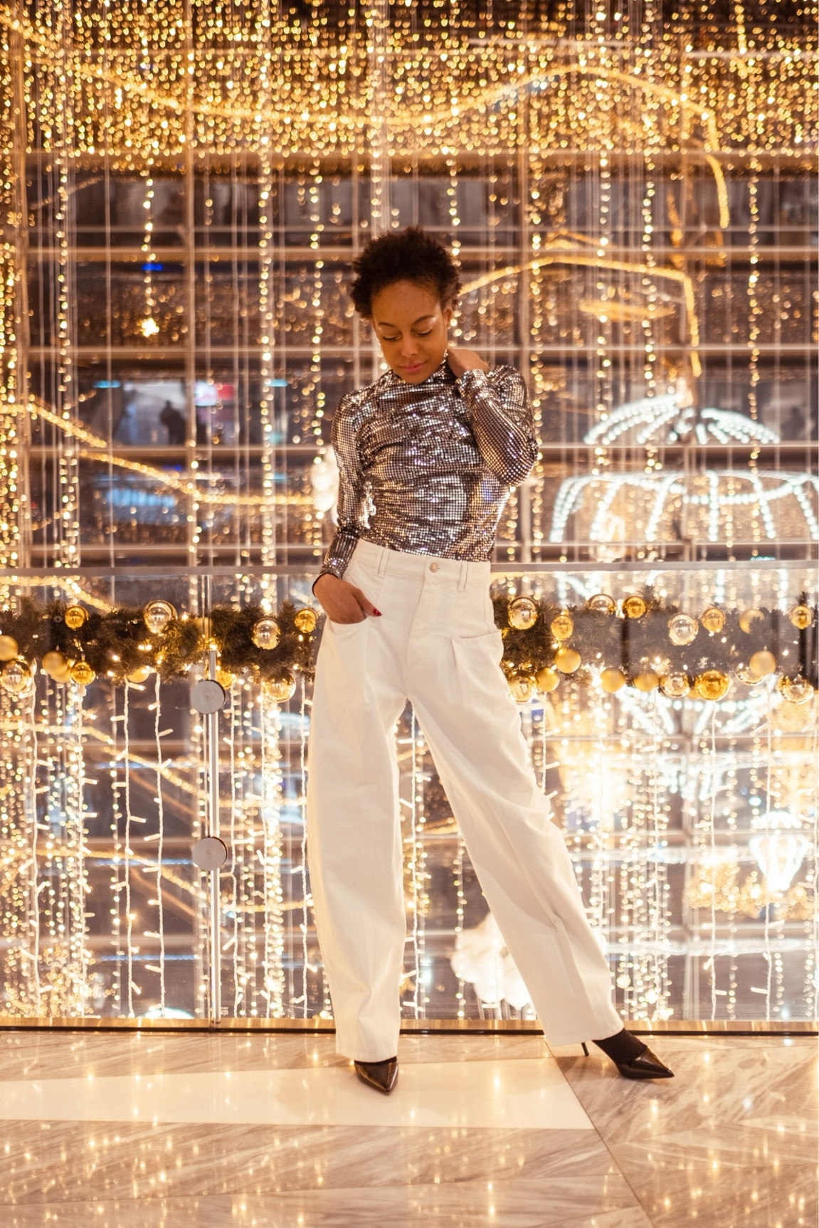 Twinkling with the lights in a festive sequined top ✨Paired with a utilitarian trouser pant for an unbelievable look!

#LTKHoliday