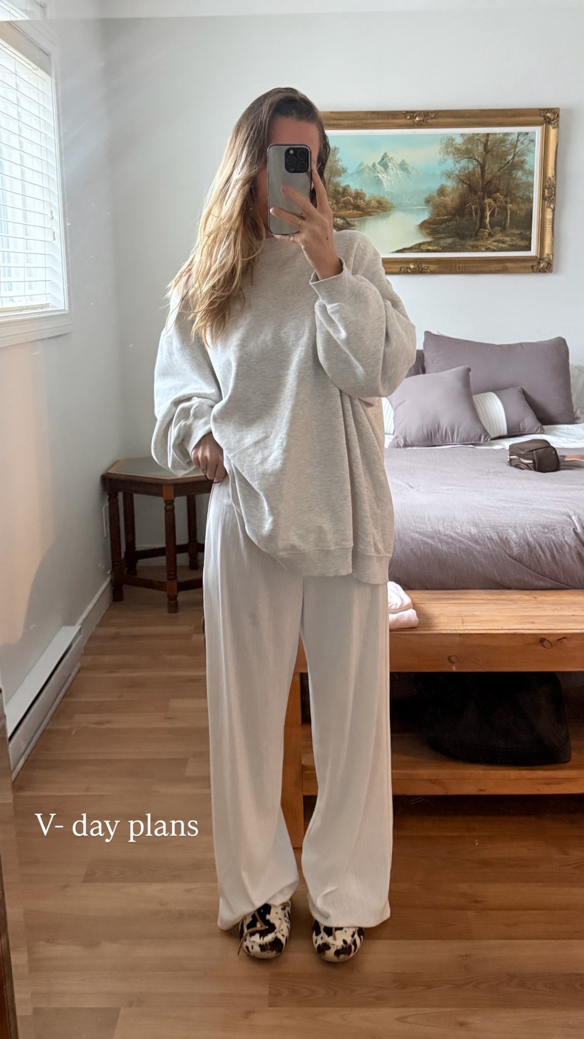 Wearing an XL in the sweatshirt and small in the pants 

#LTKshoes #LTKstyletip #LTKcanada