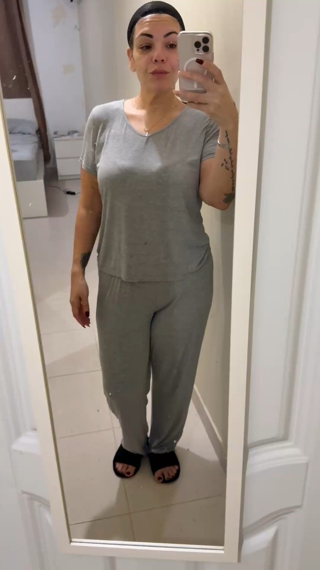 From “just one more minute in pajamas” to okay wait… she cleaned up nice 👀✨

Effortless transition kind of day—kept it simple, comfy, and still put together.
These wide-leg pants? Stretch, flattering, and DR heat approved 🙌🏽

Linked everything so you can recreate the vibe 🔗

Shop this look in my LTK — link in bio 💻✨


#LTKTravel #LTKgrwm #LTKootd