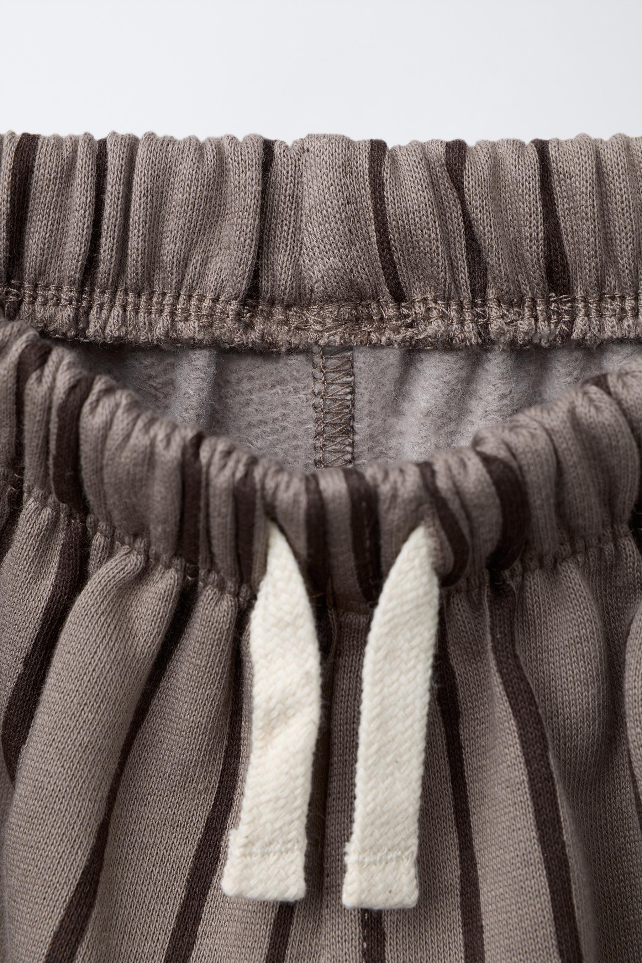 HOSE MIT STREIFEN UND ETIKETT | Zara DE