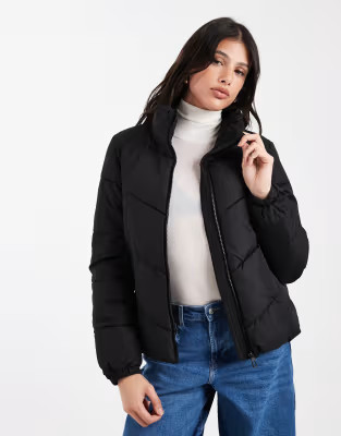 Vero Moda Tall puffer jacket in black | ASOS (Global)