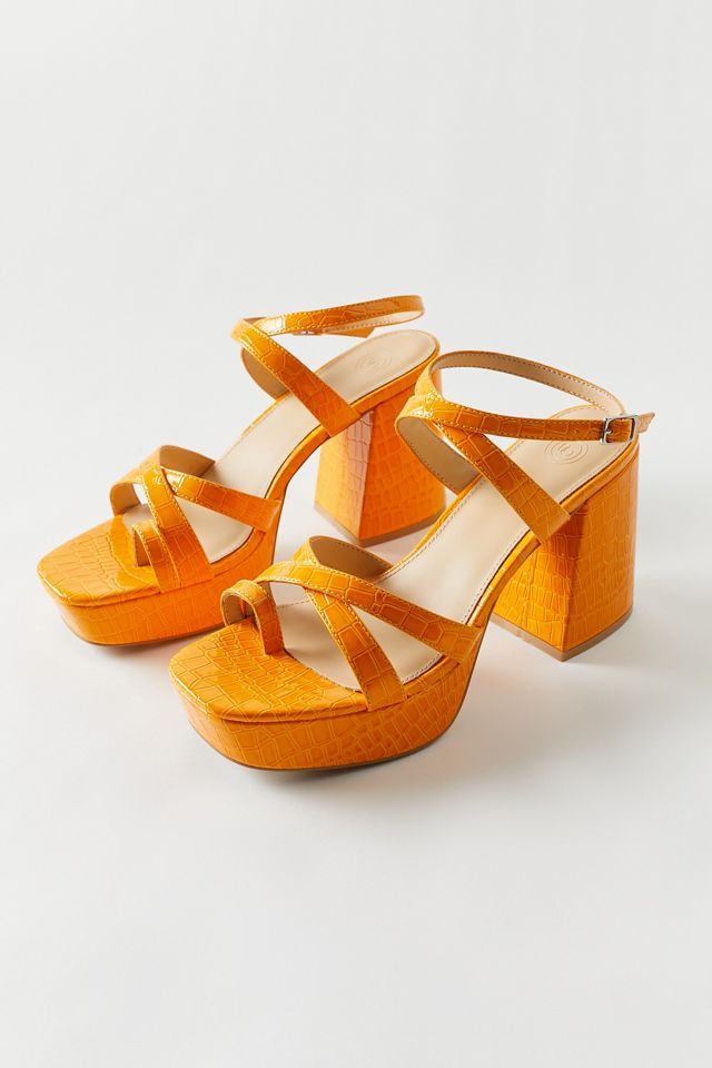 UO Gigi Strappy Platform Sandal | Urban Outfitters (US and RoW)