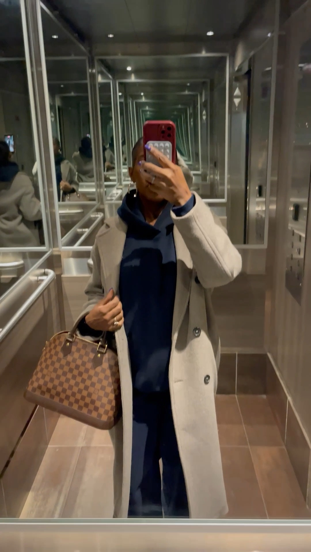 Cindy and cozy! The best sweatpants and sweatshirt . 

#LTKootd #LTKSeasonal #LTKmomlife