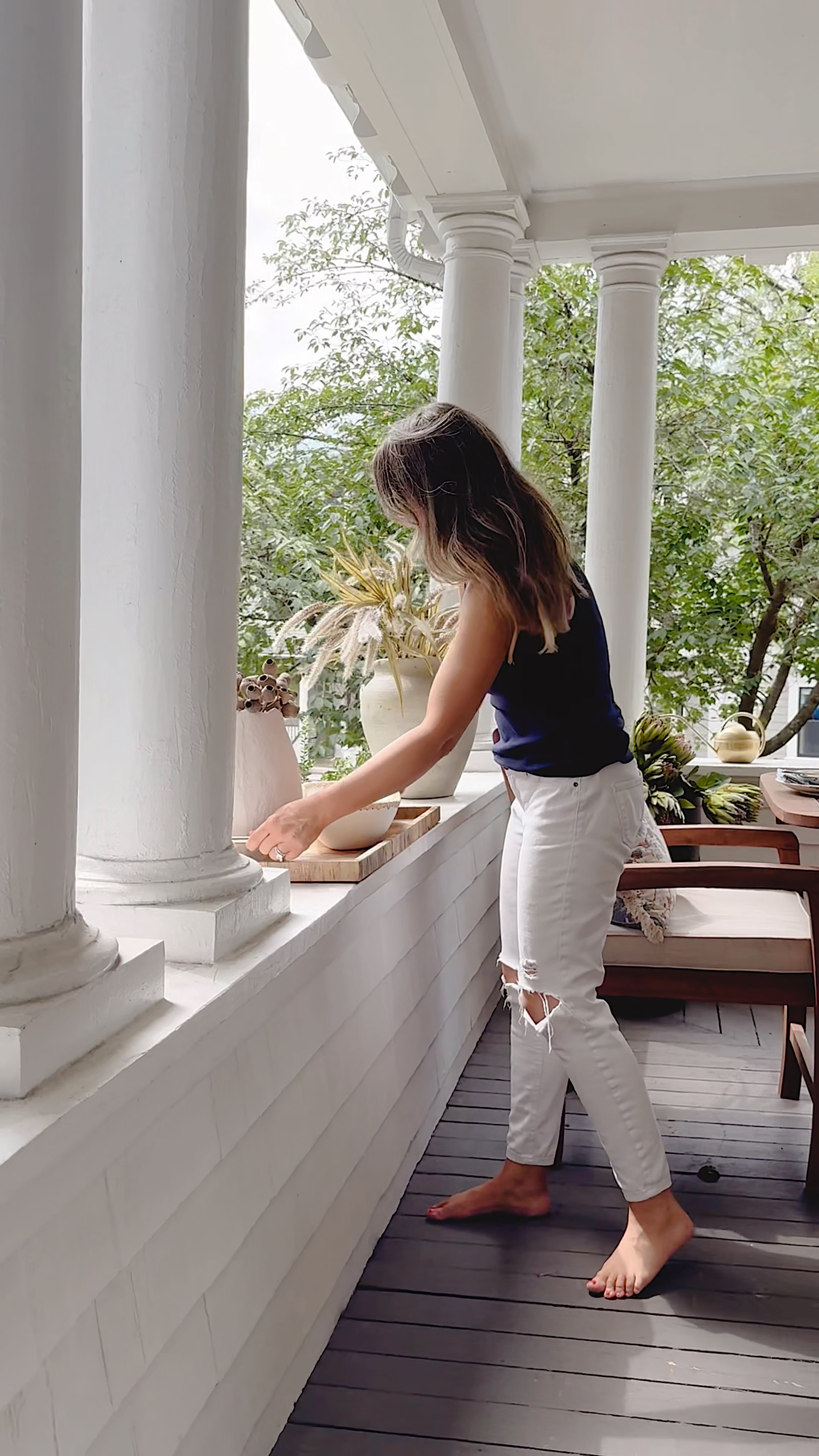 Use the DISCOUNT code KK15 for 15% off your purchase 😊
I am so excited to be collaborating with @Caskata, a New England-based company dedicated to creating the perfect setting for family and friends to share and create life’s special moments. The artistry and attention to detail that goes into each piece makes @caskata dinnerware highly sought-after and perfect for creating the perfect tablescape. The Coastal collection of dinnerware is perfect for capturing the natural beauty of New England summers and the essence of coastal living. For our special dinner, I mixed and matched Coastal collection dinnerware with Crab and Lucy patterns to create the perfect coastal vibe. I supplemented the combinations with the Catch dinner napkins and Chatham pop tumblers to create a tablescape that is still the talk of the town!  
@shop.LTK #liketkit @caskata



#LTKHome #LTKSeasonal #LTKVideo