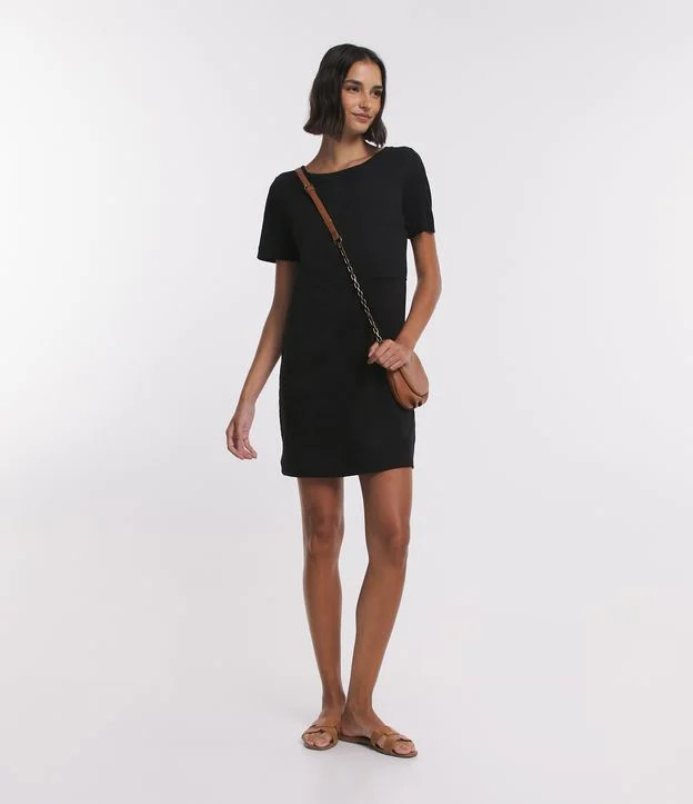 Vestido em Suede com Recortes e Fechamento em Zíper nas Costas Preto | Renner (BR)