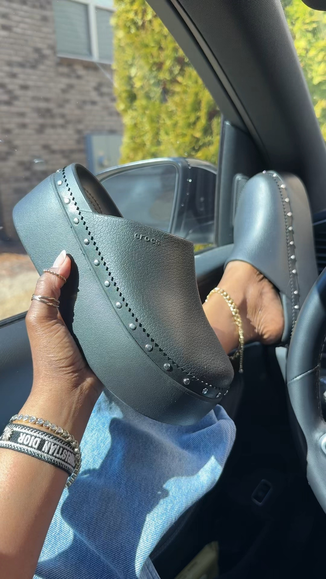 Soft steps, big style
— Platform comfort unlocked

#crocs #platformheels #viral