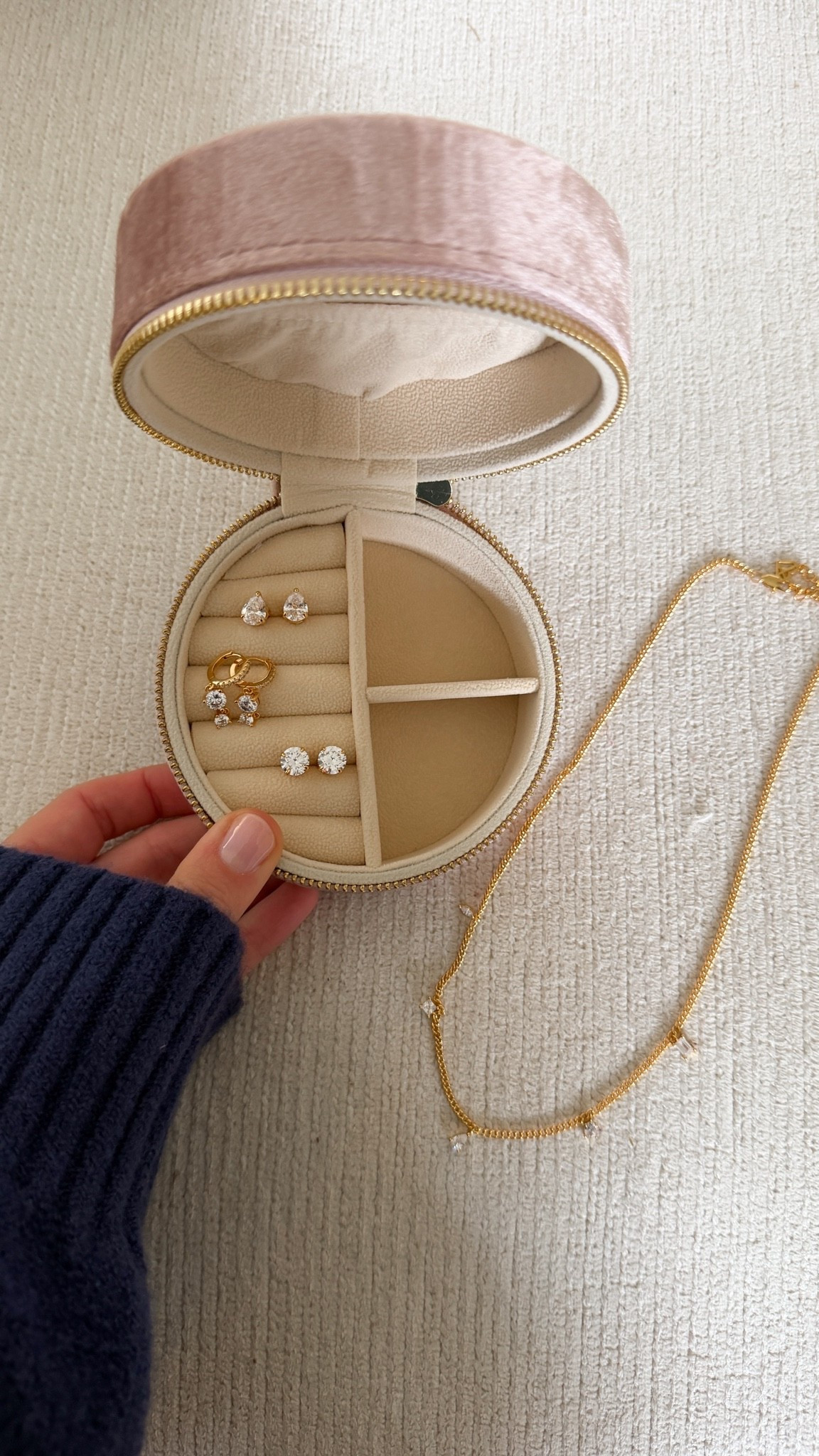 Fave Caitlyn minimalist pieces