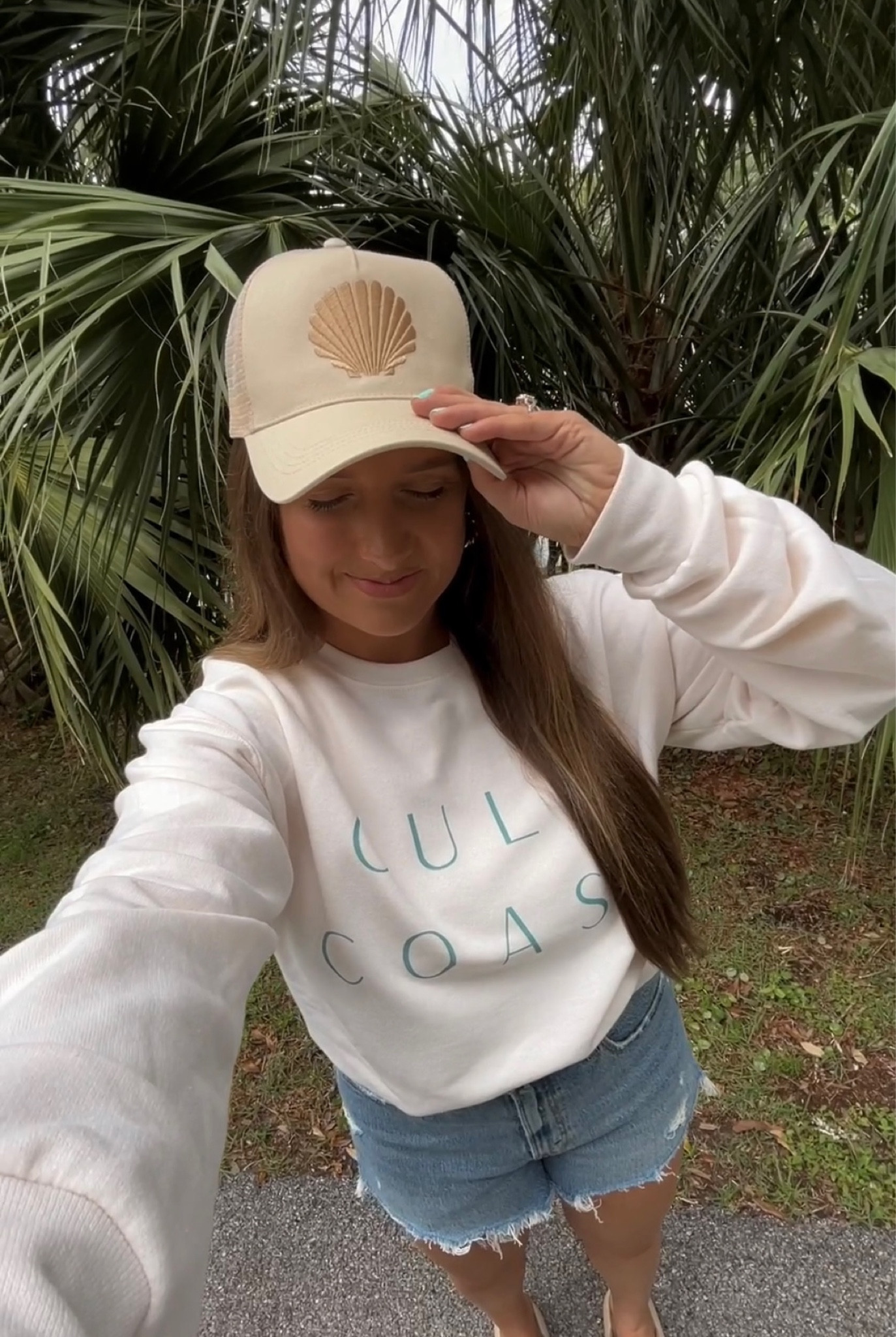 gulf coast sweatshirt , beach life , beach ootd , beach vacay , seashell vibes 

#LTKFindsUnder50