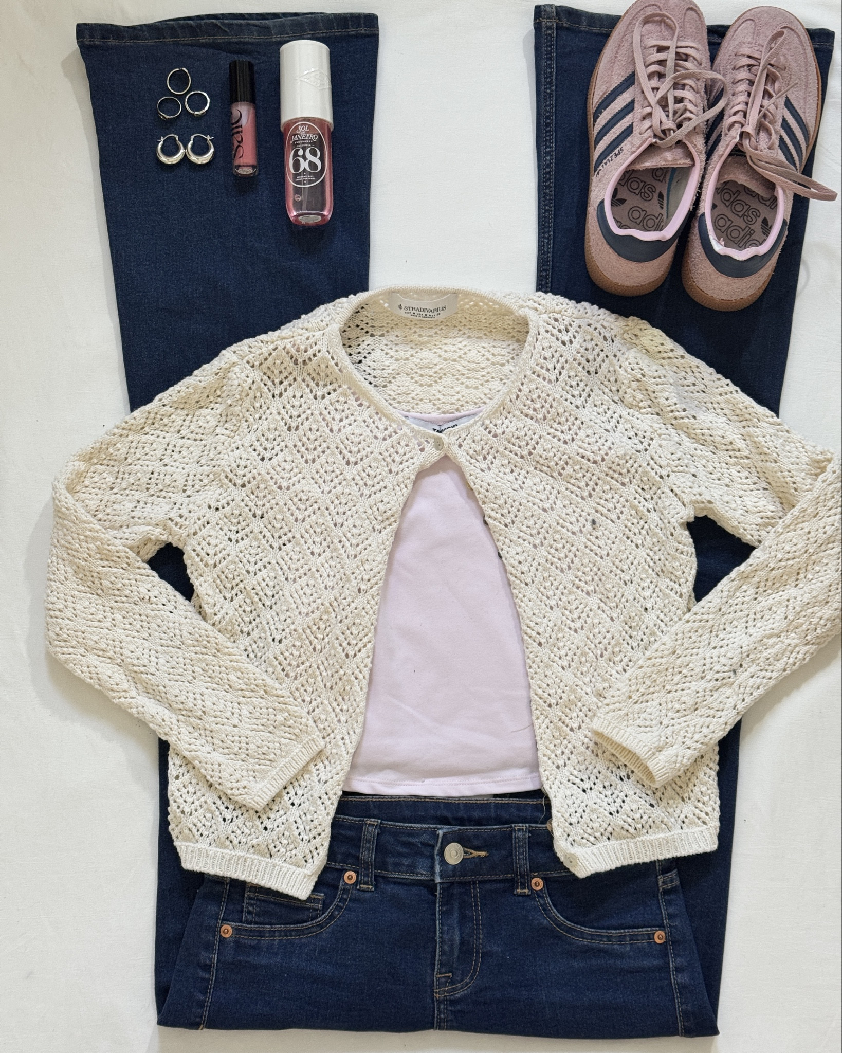 Loveeeee this cardigan 

Earrings- https://s.click.aliexpress.com/e/_opHGjEJ