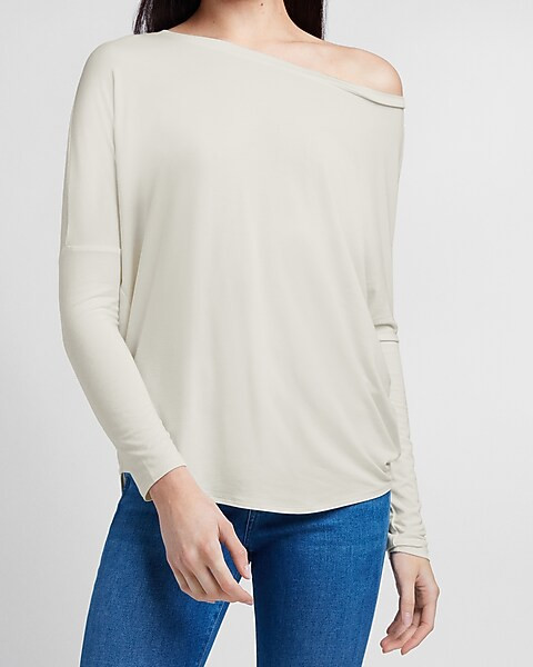 Relaxed Off The Shoulder Long Sleeve London Tee | Express