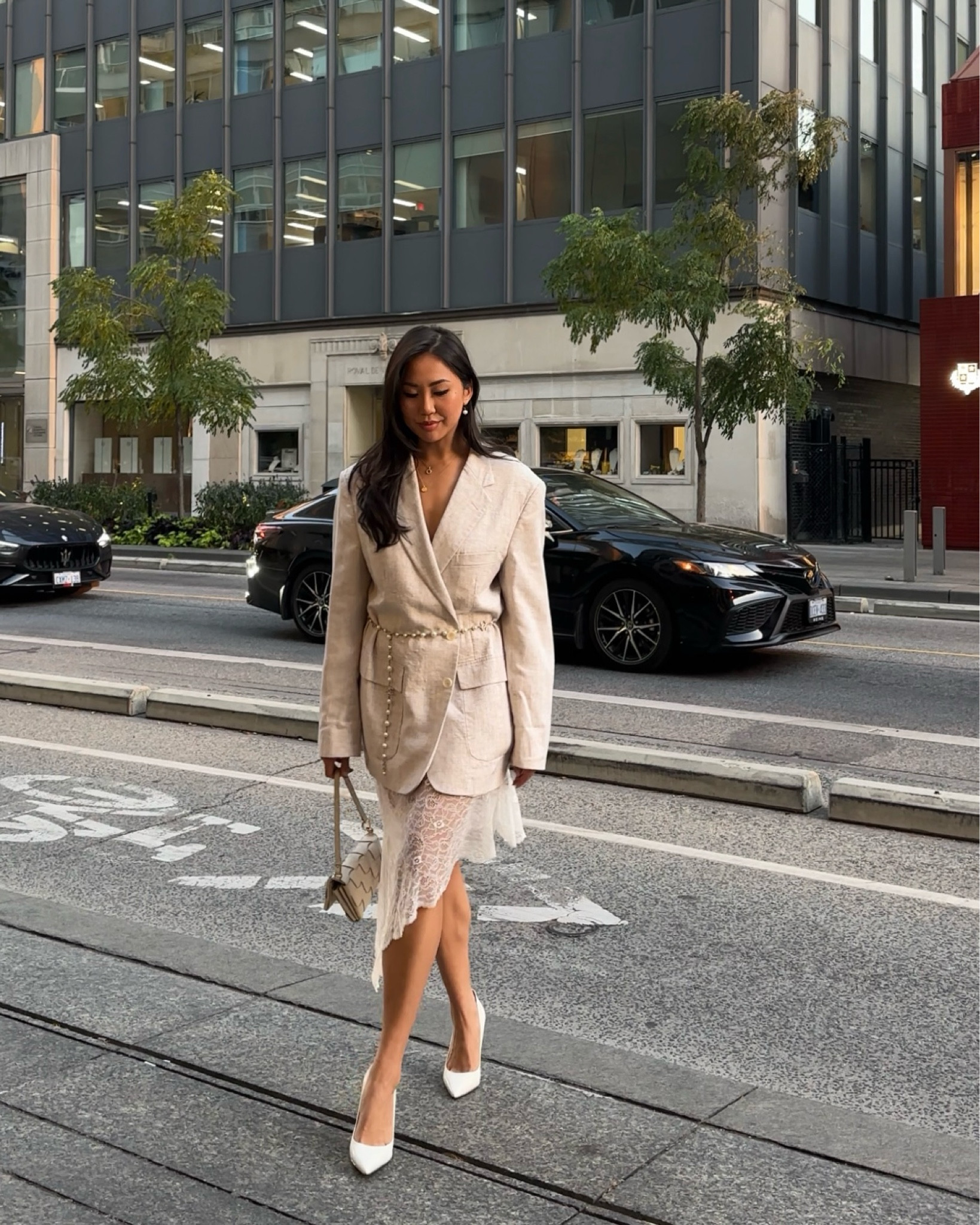 you’ll be seeing me in lace skirtssss all season long 