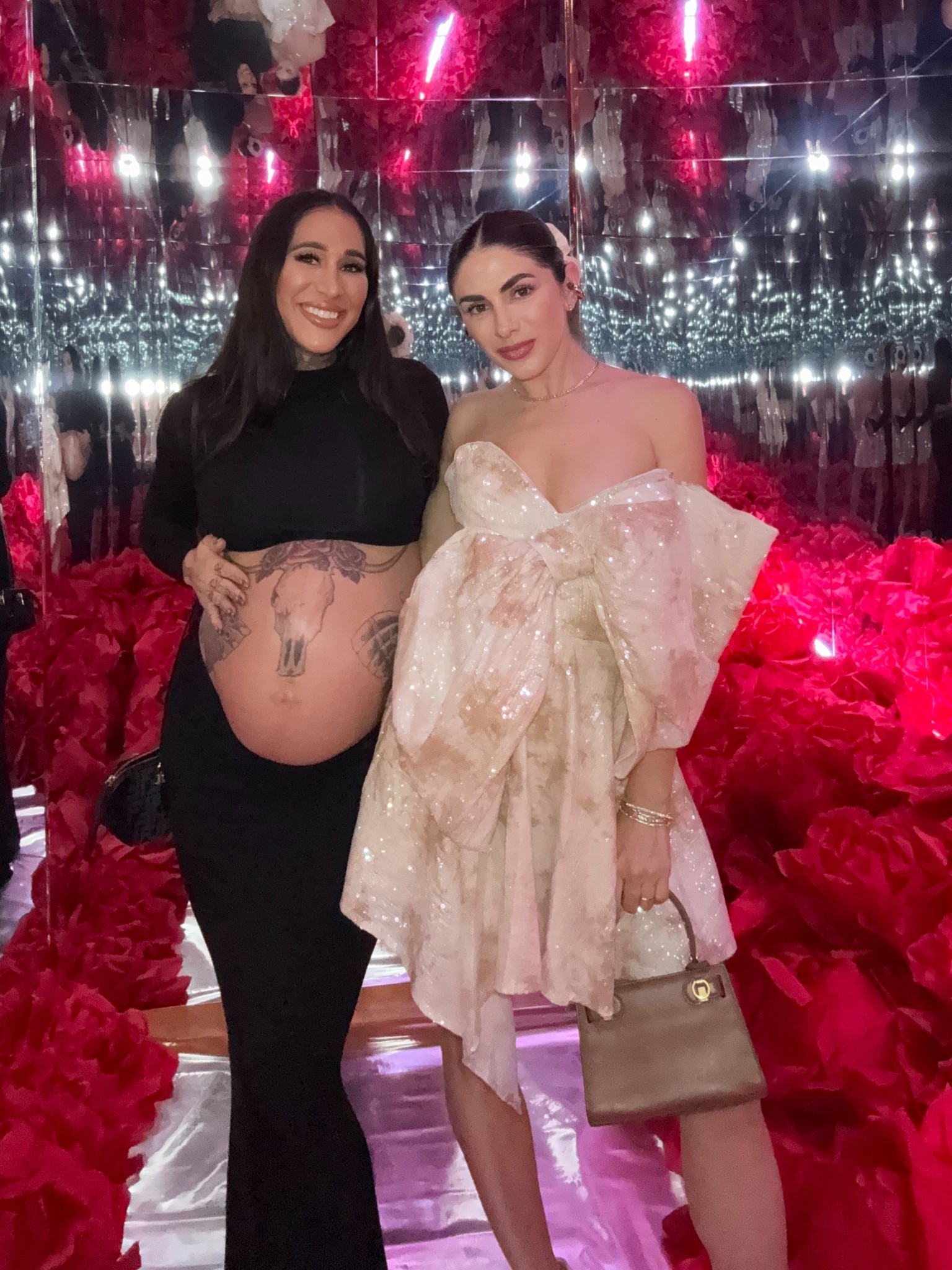 #revolve #skirtset #black #blackset #maternity #croptop

#LTKBump