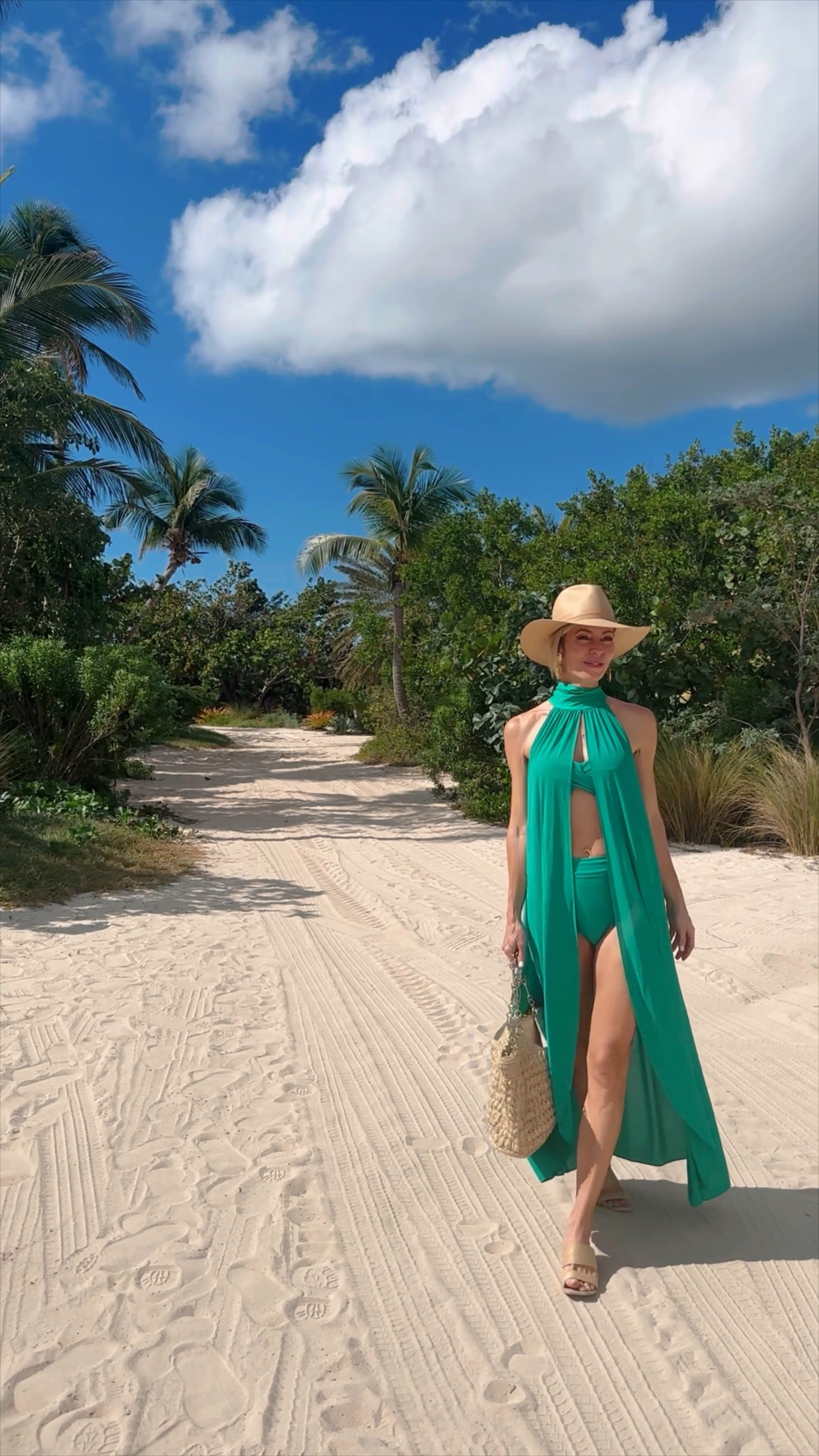 Beach Attire 🏝️

#LTKswim #LTKtravel #LTKSeasonal