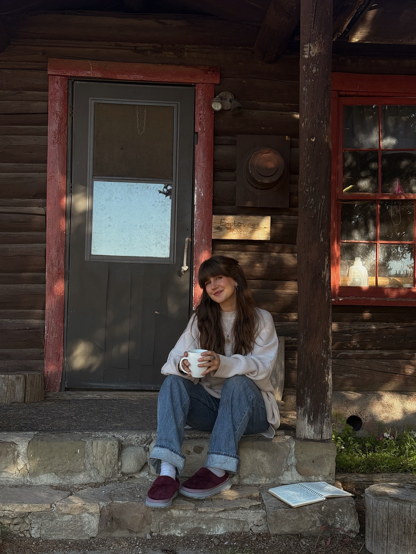 some fall UGC work for @merrell 🤎☕️📖

so cute it had to make it to the feed!

#granolagirl #fallaesthetic #cozycabinvibes #falloutfitinspo
