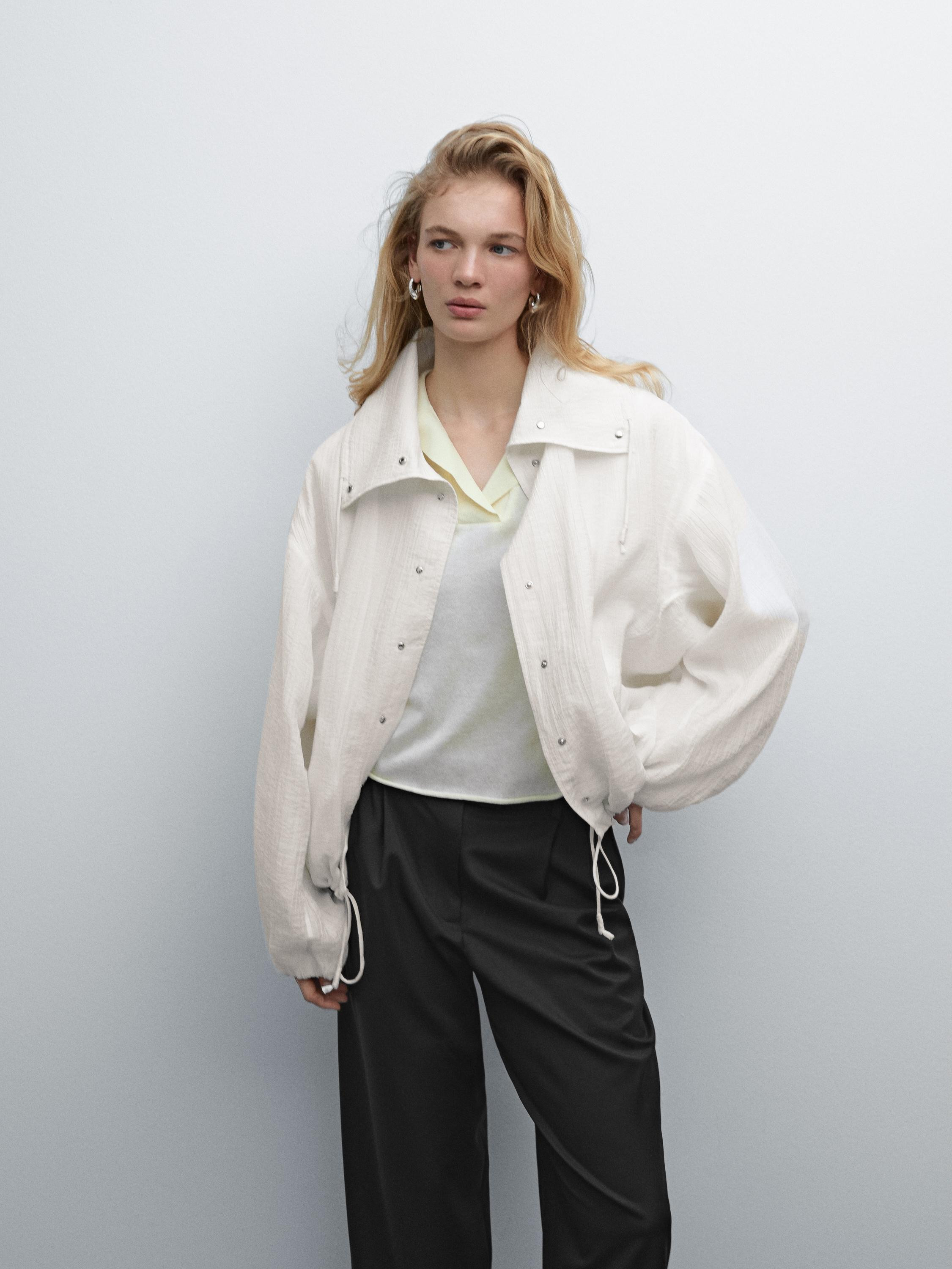 Flowing bomber jacket with voluminous detail | Massimo Dutti UK