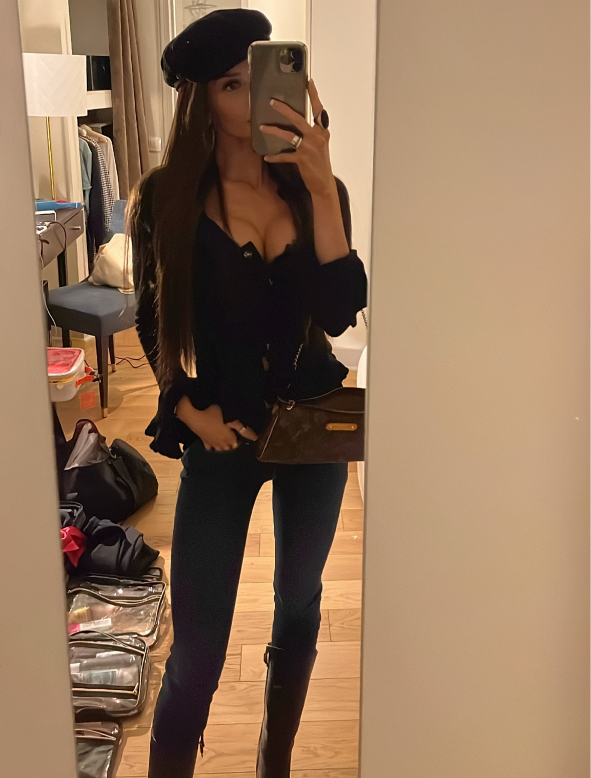 Night out in Paris outfit 🛩️🌃


https://www.tiktok.com/@alexabbate
www.instagram.com/alexabbate

www.alexandraabbate.com

#LTKstyletip #LTKtravel #LTKbeauty