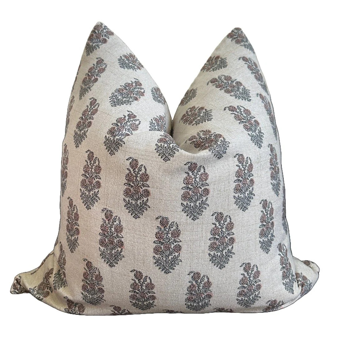 Wesley Outdoor/Indoor Pillow Cover | Rennah