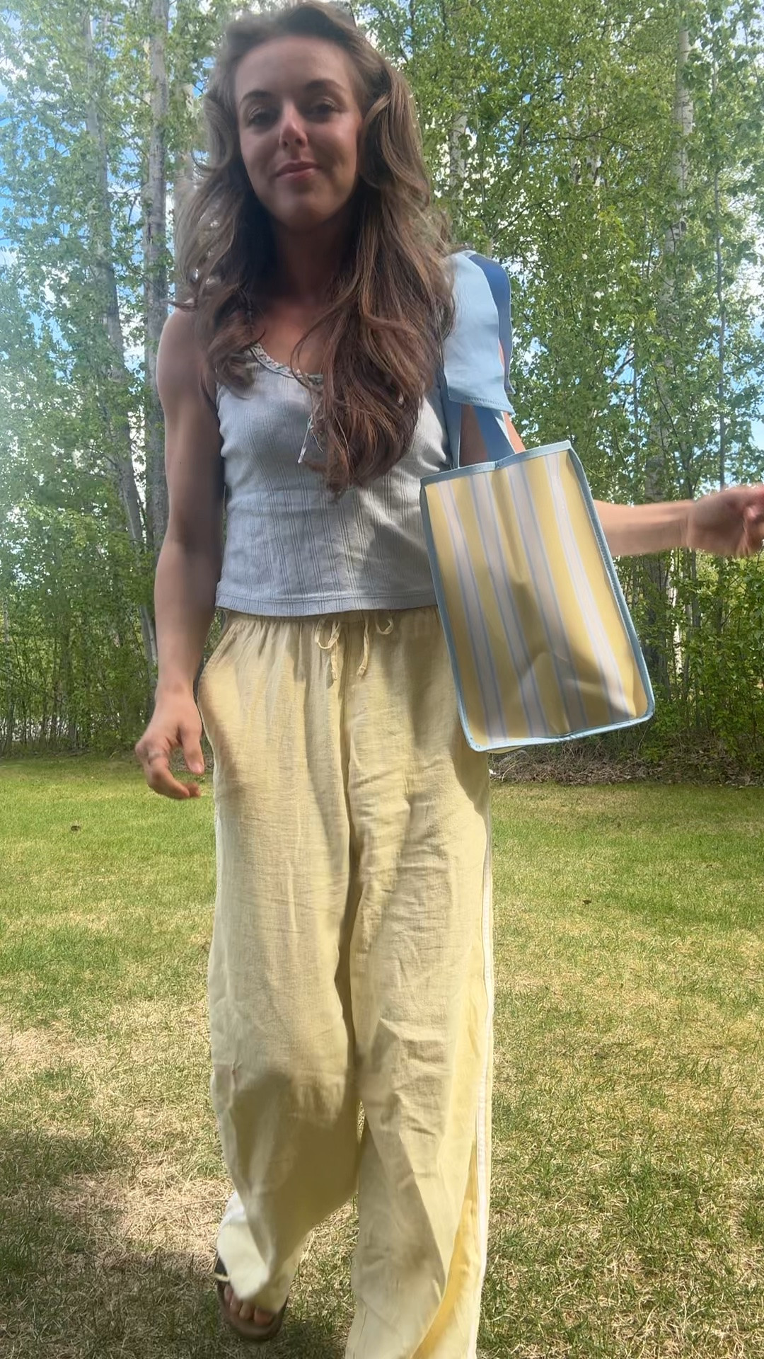 Matched my outfit to my new mom bag 🤭

#LTKmomlife #LTKootd