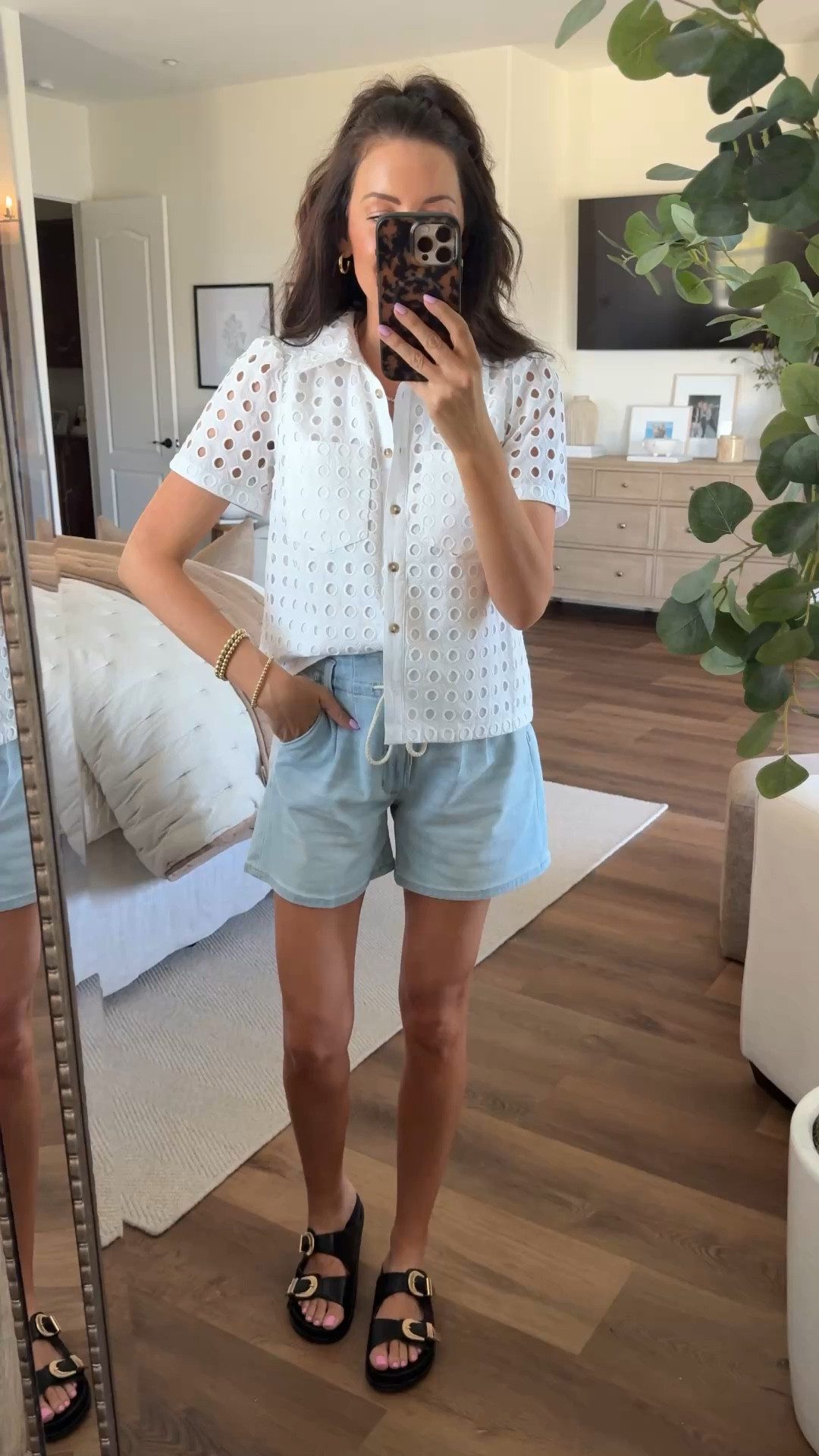 @macys #macyspartner
30-40% off for the Macy’s Great Spring Shoe Sale is happening now-4/20! 
Black buckle sandals run tts 

#LTKSeasonal #LTKSaleAlert #LTKmomlife