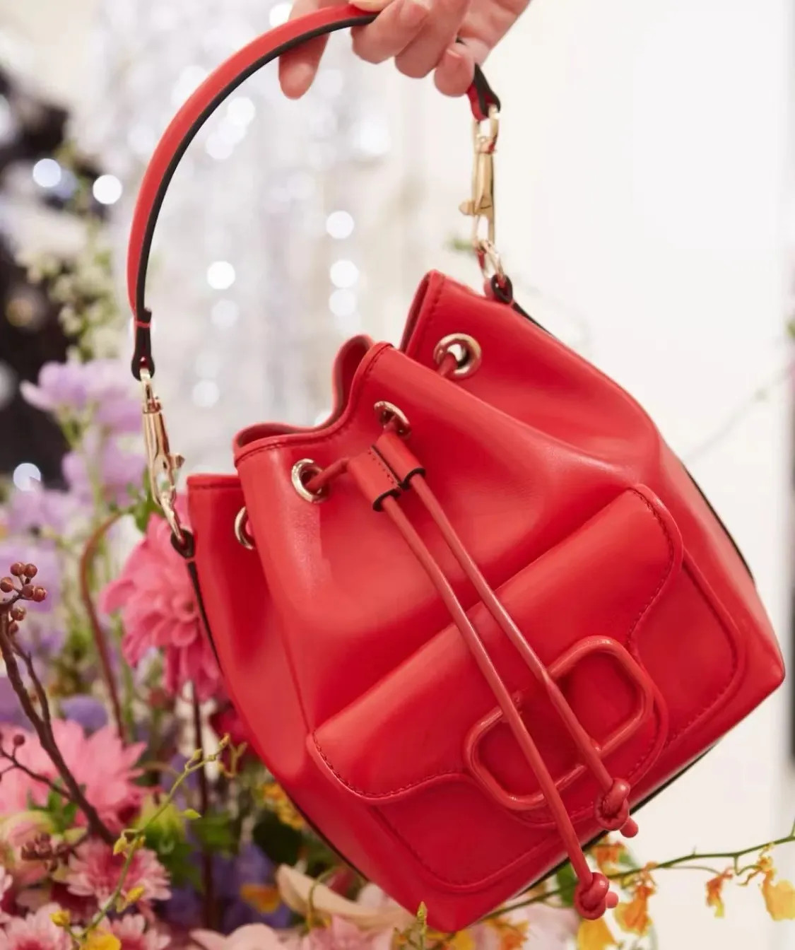 Designer Real Leather Drawstring Bucket Bags Vlogo Cow Skin Shoulder Crossbody Bag Luxury Brand U... | DHGate