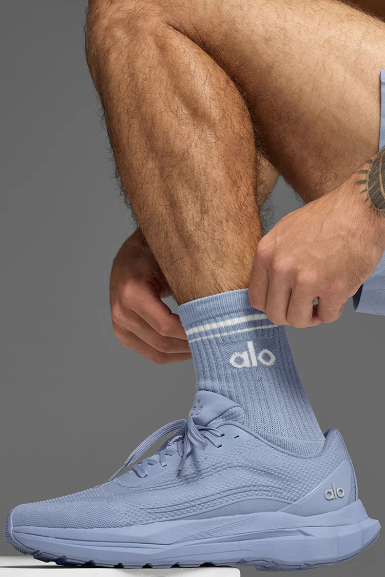 ALO Runner - Black/Black | Alo Yoga (US)