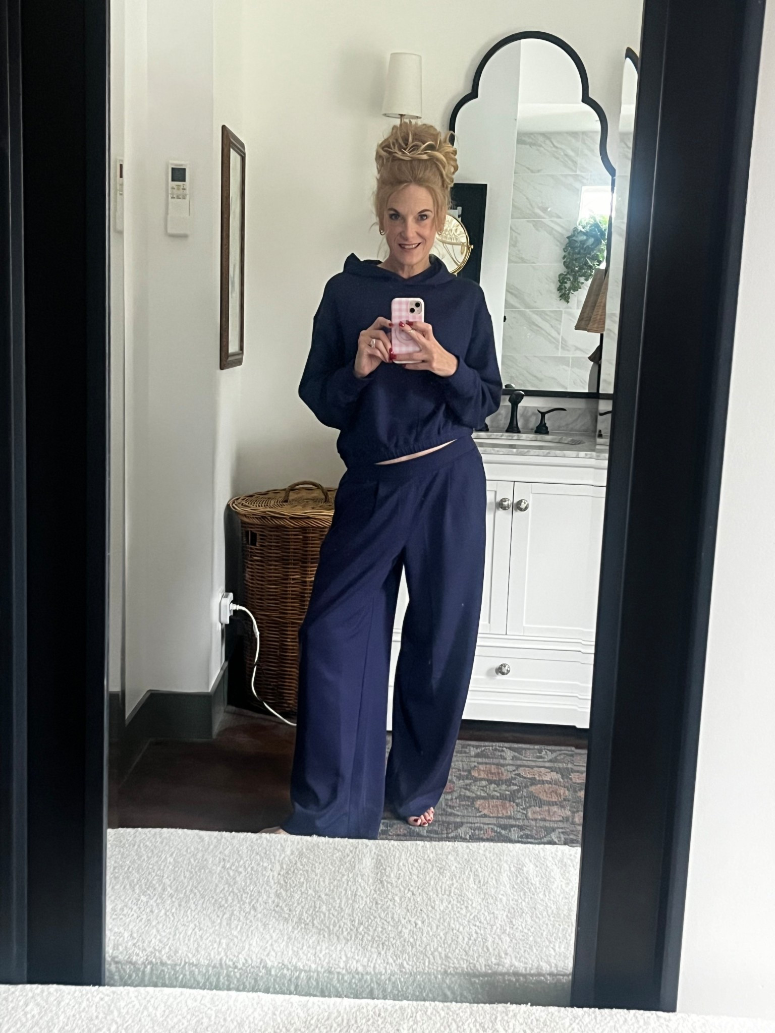 I’m 5.8 with extremely long legs + arms and the pants run a little big imo. I'm wearing XS pants & M top. 

#LTKdayinmylife #LTKGiftGuide #LTKootd