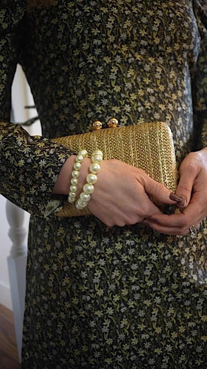 Cyber Week Sales I’m shopping:
-$100 off your first order or 30% off preorder styles at Larroudé
-Up to 30% off at Tuckernuck with code: MERRY
-40% off sitewide + free shipping at Lisi Lerch 

#LTKWatchNow #LTKCyberWeek #LTKHoliday