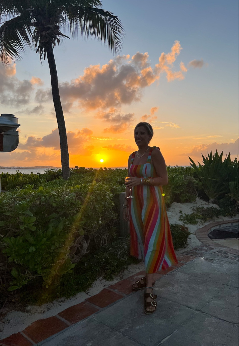Sunset! 

Beach
Travel
Sundress 
Maxi dress 
Sandals 
Bracelets

#LTKSeasonal #LTKtravel #LTKstyletip