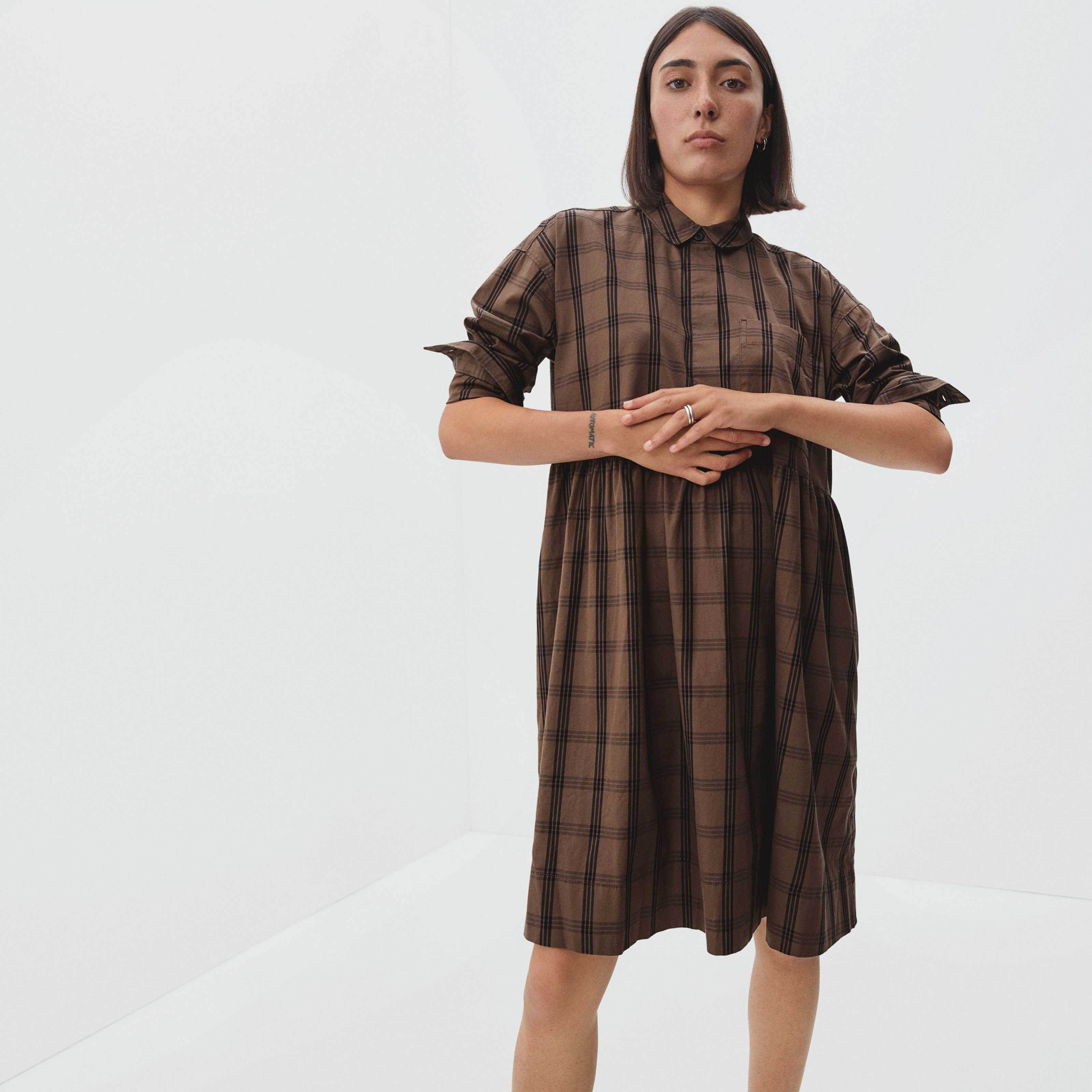 Women's Field Dress by Everlane in Mocha Plaid, Size L | Everlane