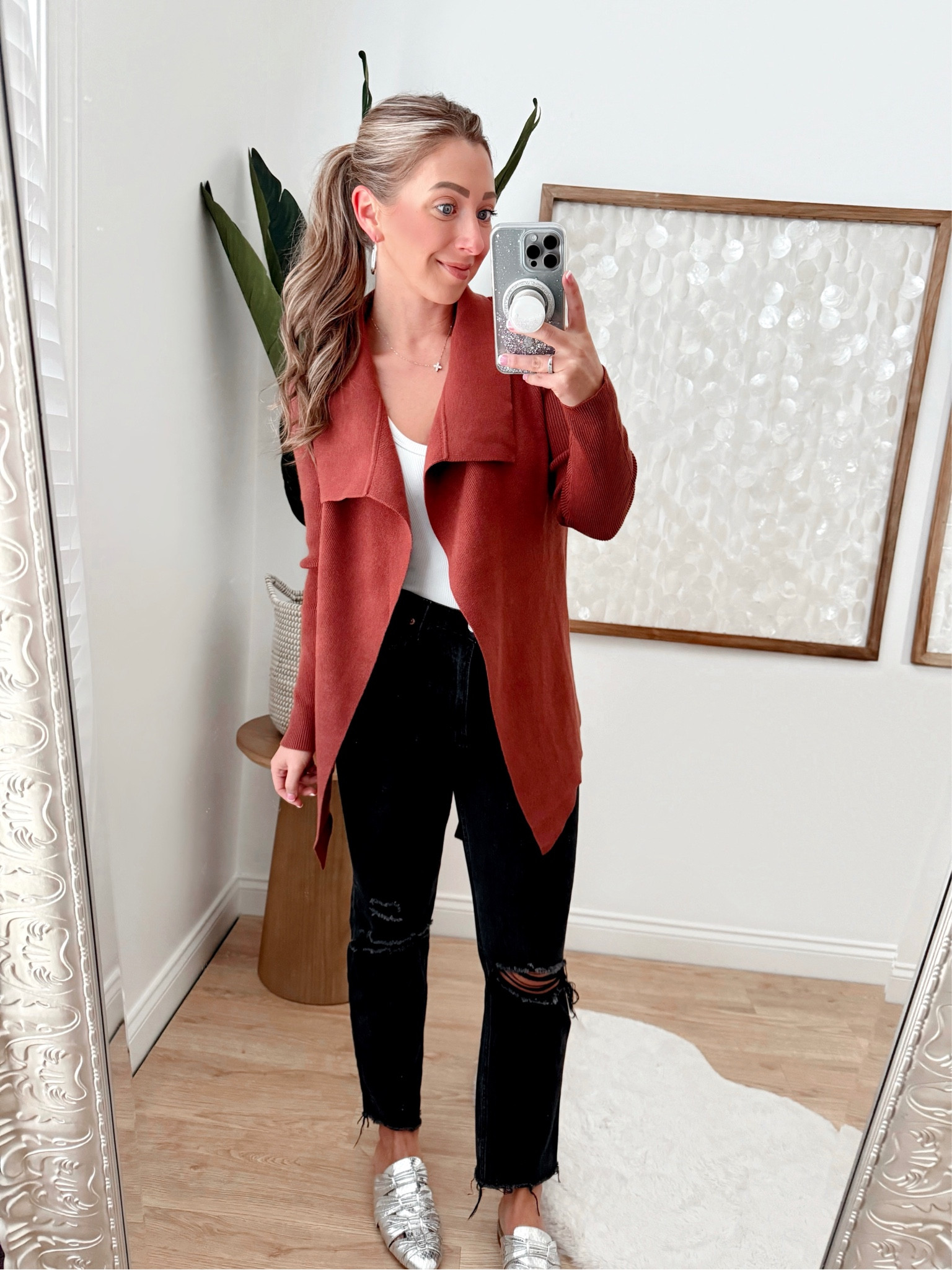 Amazon Cardigan 🩷 Size small, this is the brown color but it’s more a brown/rust!

Cardigan, Amazon fashion, sweaters, fall fashion, fall outfits 

#LTKsalealert #LTKSeasonal #LTKfindsunder50