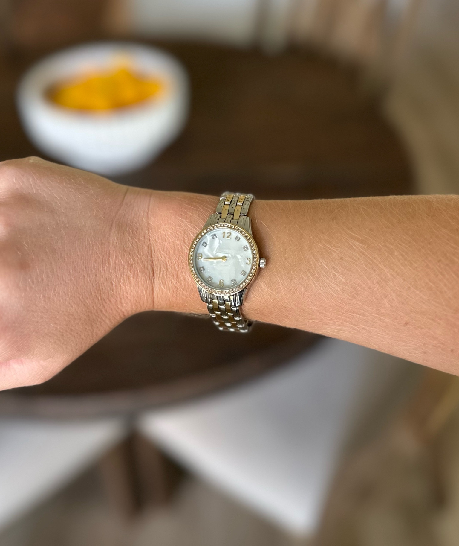 Found this watch set in store at Walmart on clearance for $4!!  So pretty! Looks expensive and a great every day wear. Dress it up or down. 

Women’s watch, walmart find, affordable women’s watch, time and tru. 
