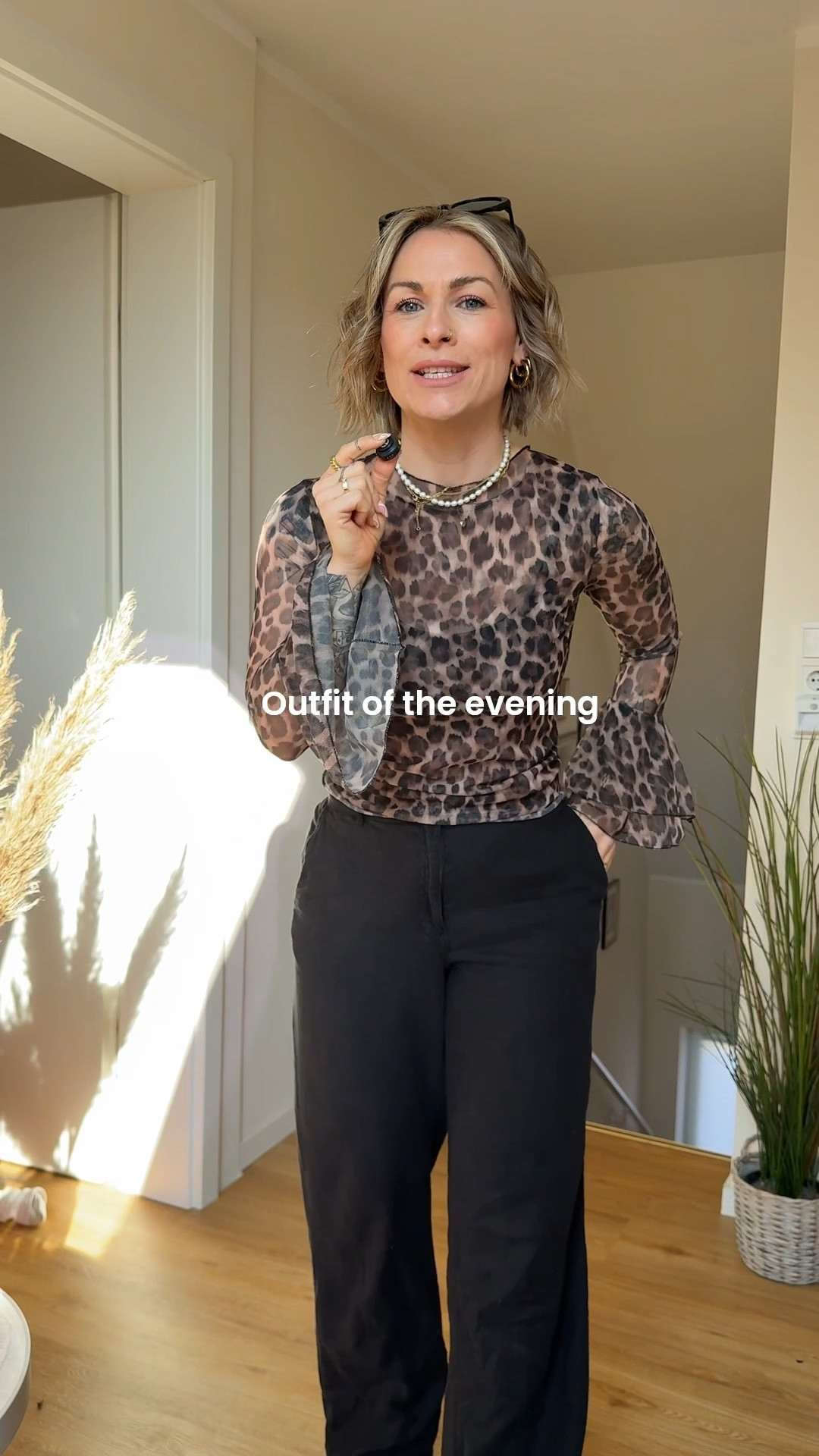 Outfit of the evening🥰✨😍 #MashShirt #SassyClassy #Volumen #Leinenhose #LingBackPumps #Pumps #SchwarzeHose  #bershka #meshshirt #mesh #leoprint #leomuster￼

#LTKstyletip #LTKspring #LTKdeutschland