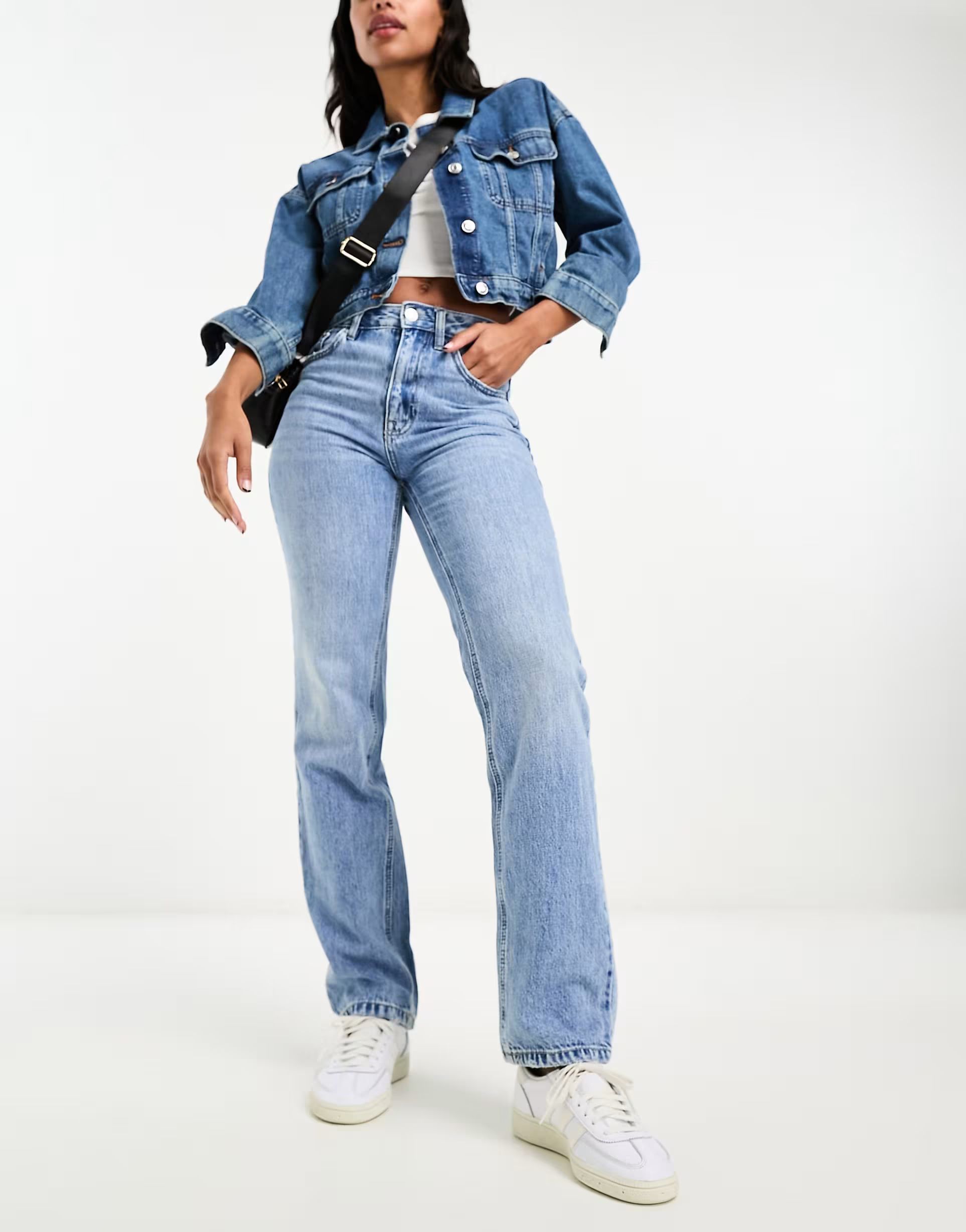 Stradivarius – STR – Gerade geschnittene Jeans in mittlerer Waschung | ASOS (Global)