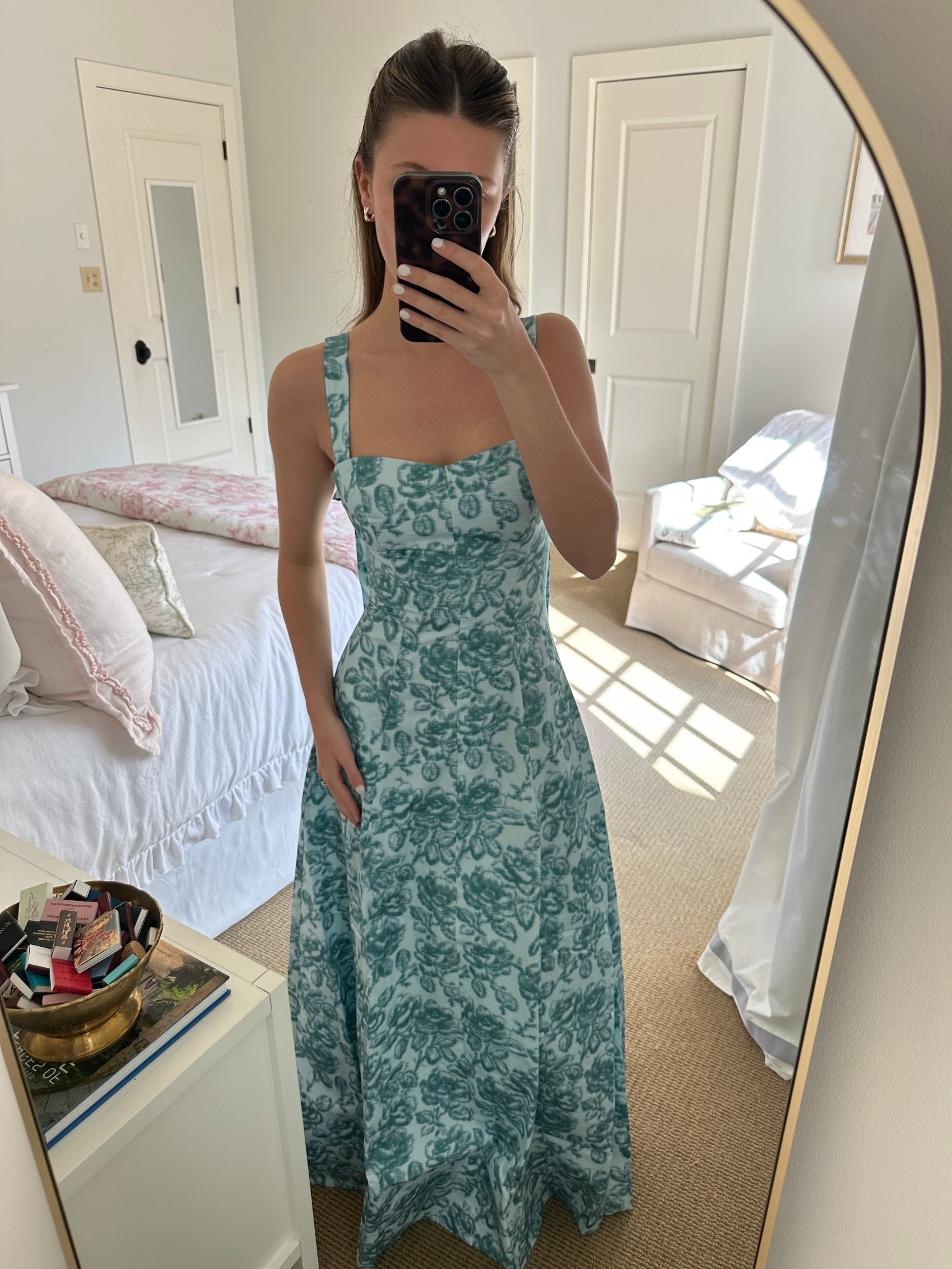 Wearing a size 2!!! ITS PERFECT 

#LTKSpringSale #LTKSeasonal #LTKWedding