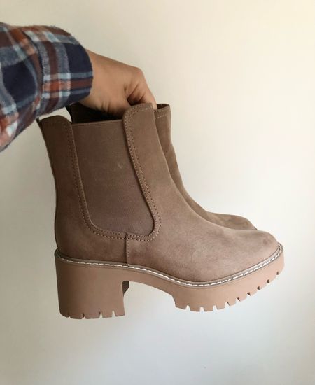 Probably my most favorite boot I’ve ever purchased. They give you a little bit of height! Soooo cute!

#boots #fallboots #shoes #falloutfits #fallstyle #fashion #style #outfits

#LTKshoecrush #LTKSeasonal #LTKstyletip