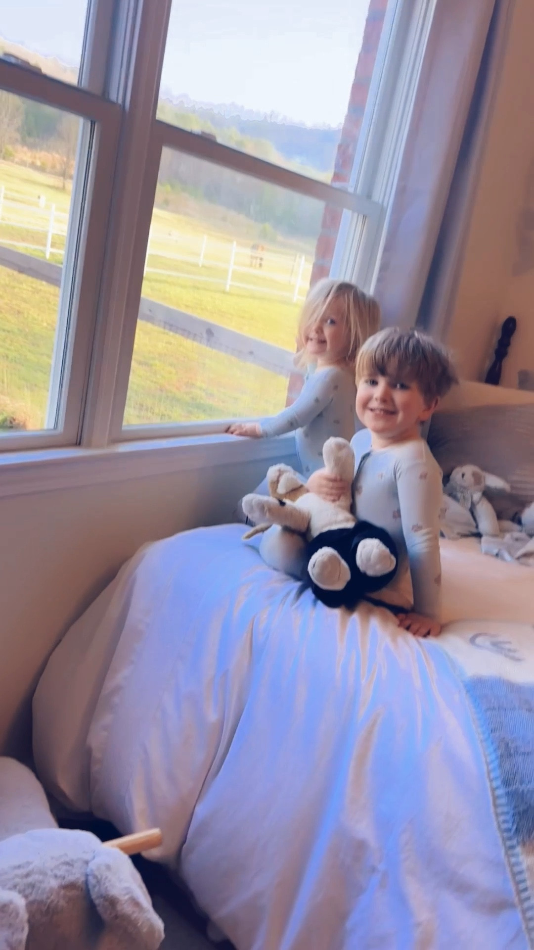 h a p p y  f r i d a y ☀️ from here on the farm 🚜🪻