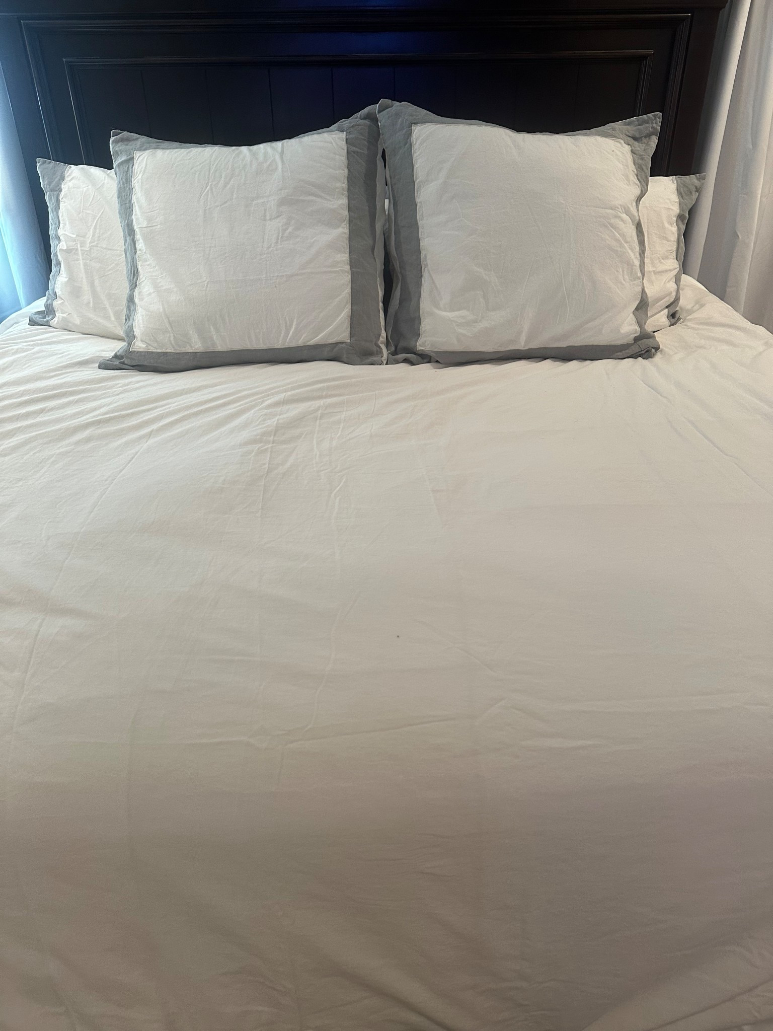 Can barely make a bed, but I’m OBSESSED with our new linen duvet and shams from Anthropologie! And they’re on SALE! 

#LTKSaleAlert