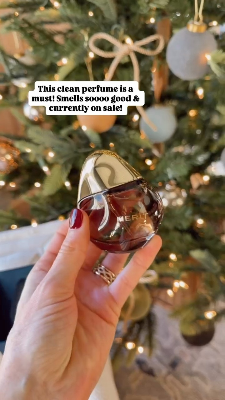 I have been loving this Merit perfume! It smells so good & would be a great gift for her!

Loverly Grey, merit, perfume, gift ideas for her, Black Friday, cyber week 

#LTKGiftGuide #LTKCyberWeek