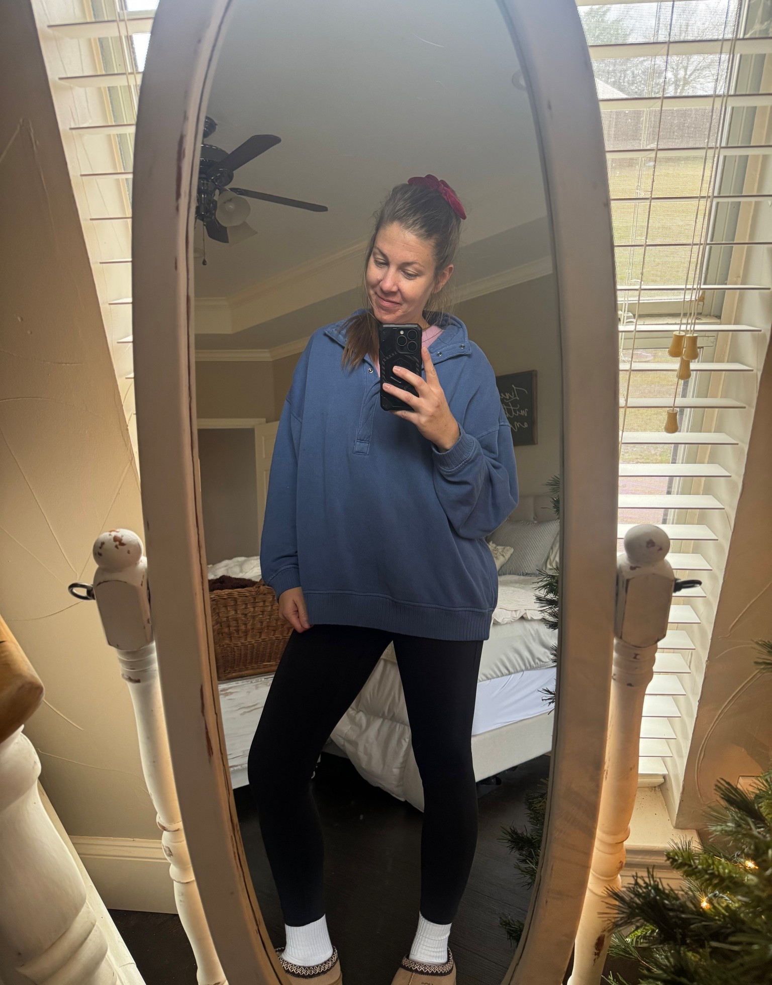 Comfy Sunday clothes with this aerie pullover 

#LTKootd #LTKFindsUnder50 #LTKmomlife