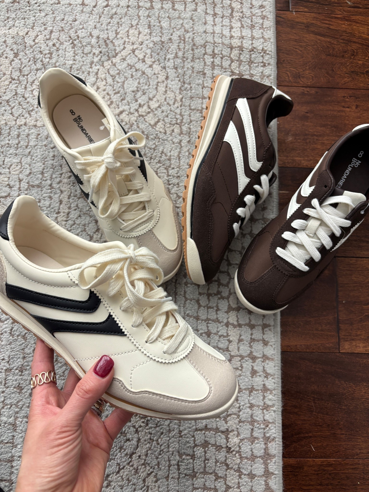 Love it when the “it” shoe for fall comes in multiple colors! And under $25! 

@walmartfashion #walmartpartner #walmartfashion