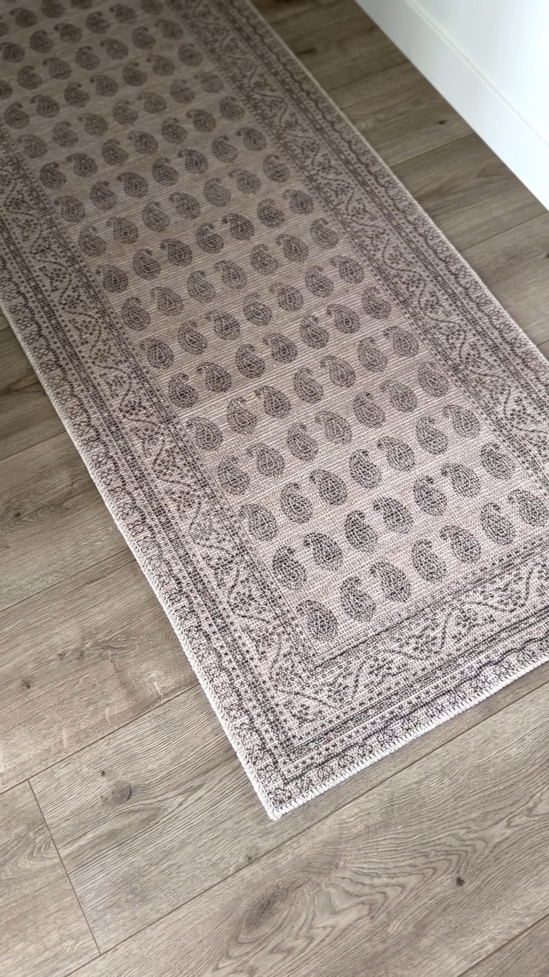 Pretty new runner! Great price and available in larger sizes  

#LTKHome