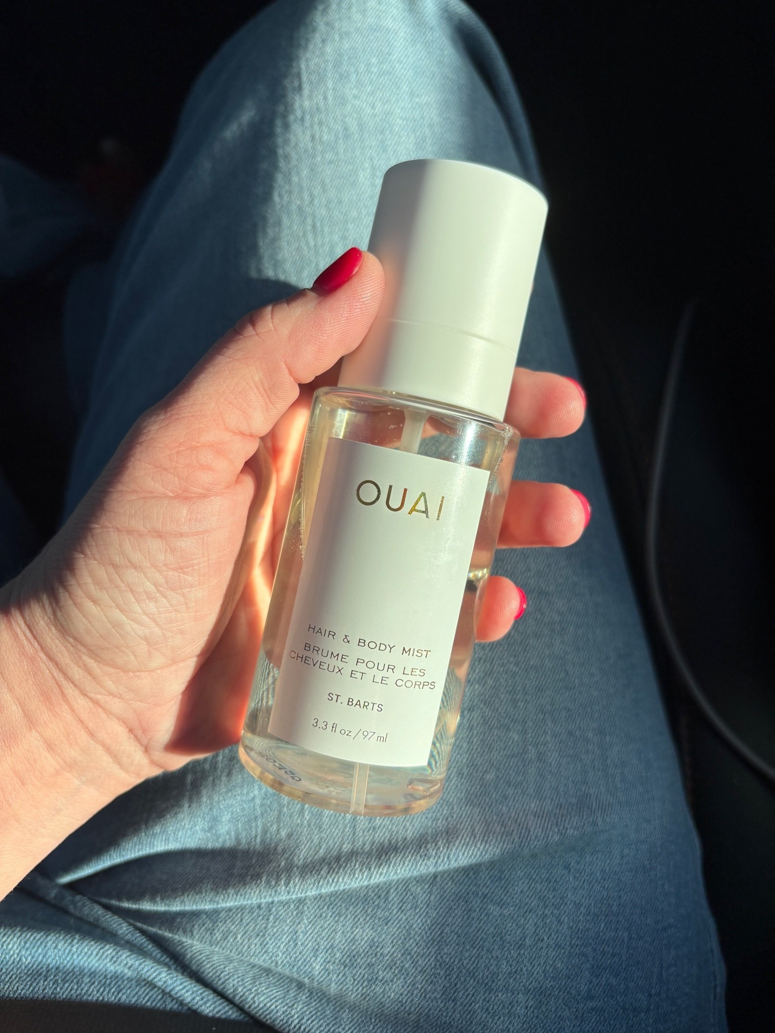 This smells like the beach! If you like a subtle scent omg heaven!