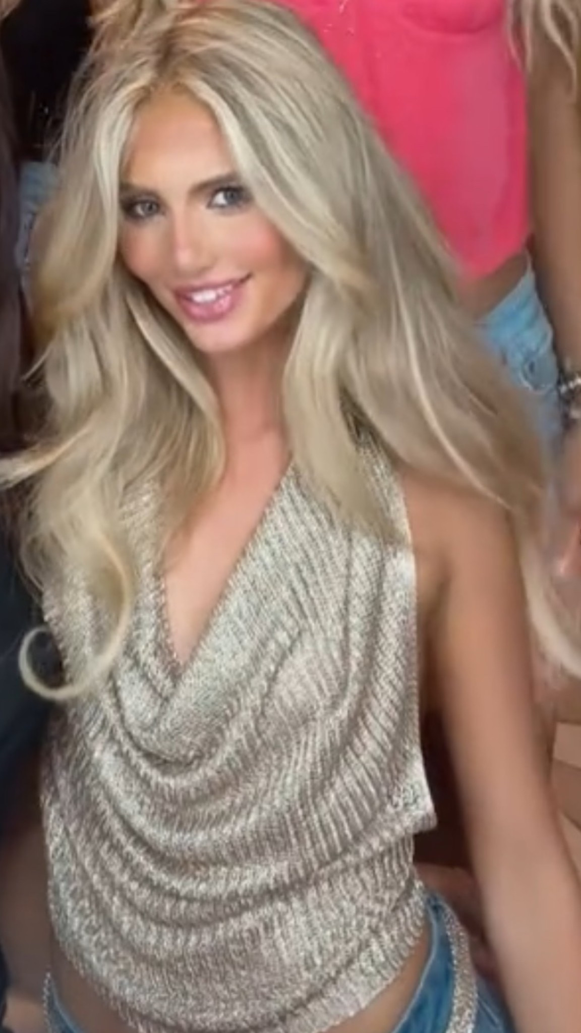 Another night out in Tuscaloosa 🕺🏼❤️

#LTKStyleTip #LTKU #LTKSaleAlert